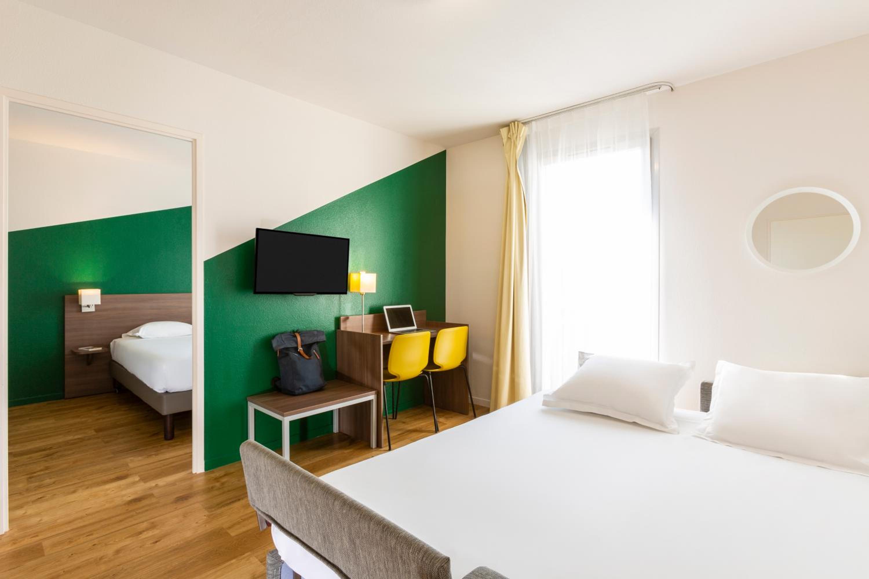 One-Bedroom Apartment - Photo 3