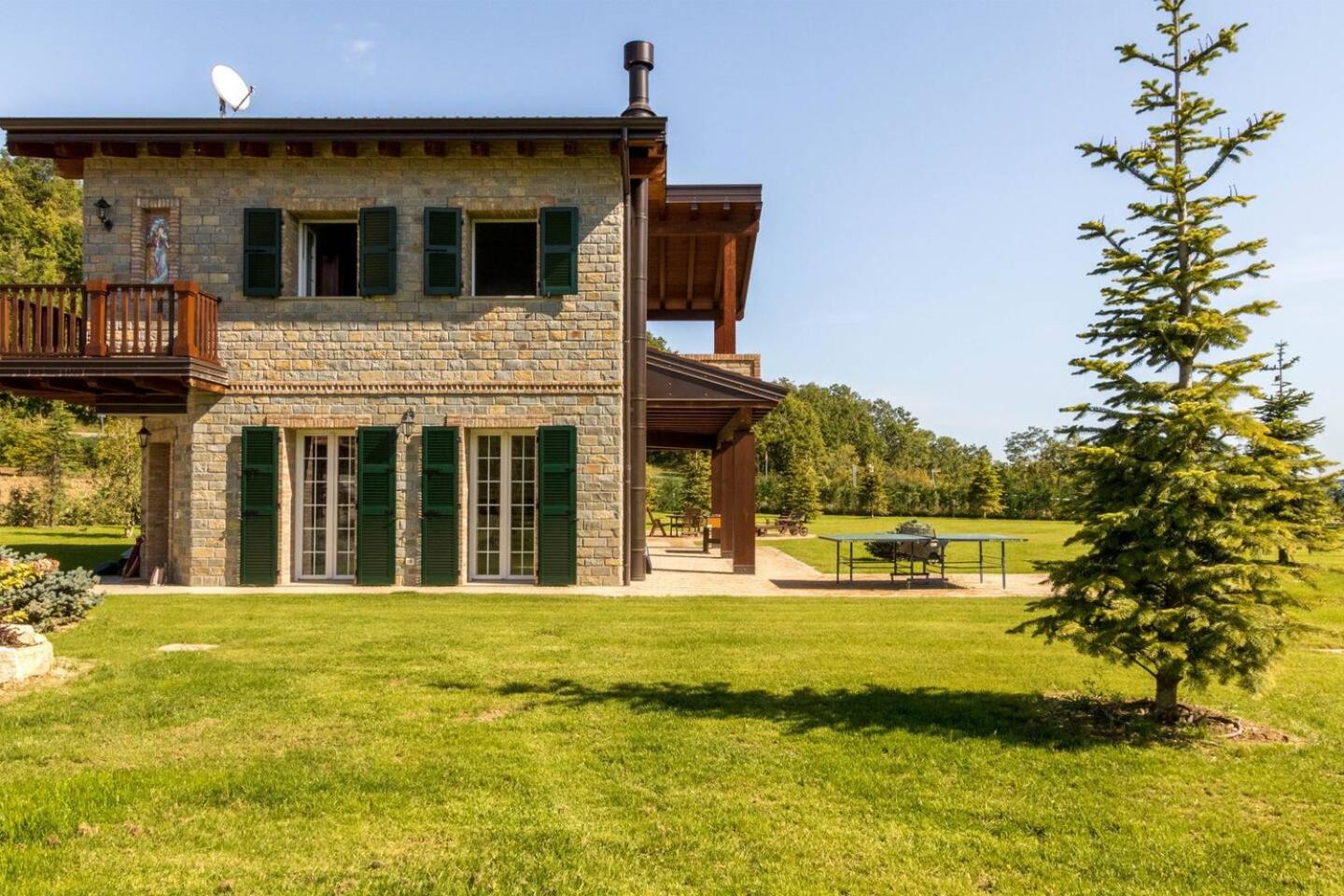 Three-Bedroom Villa photo 3