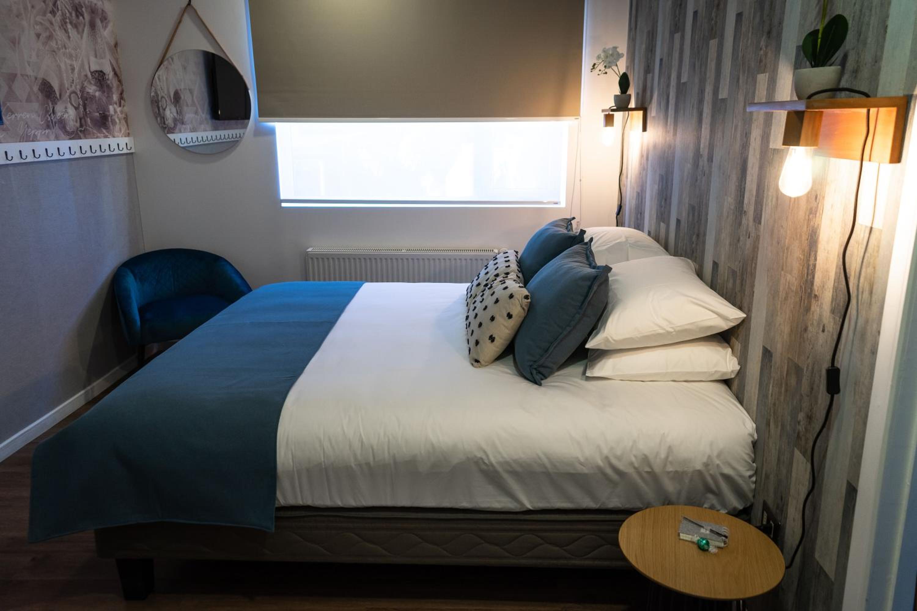 Double Room - Disability Access photo 2