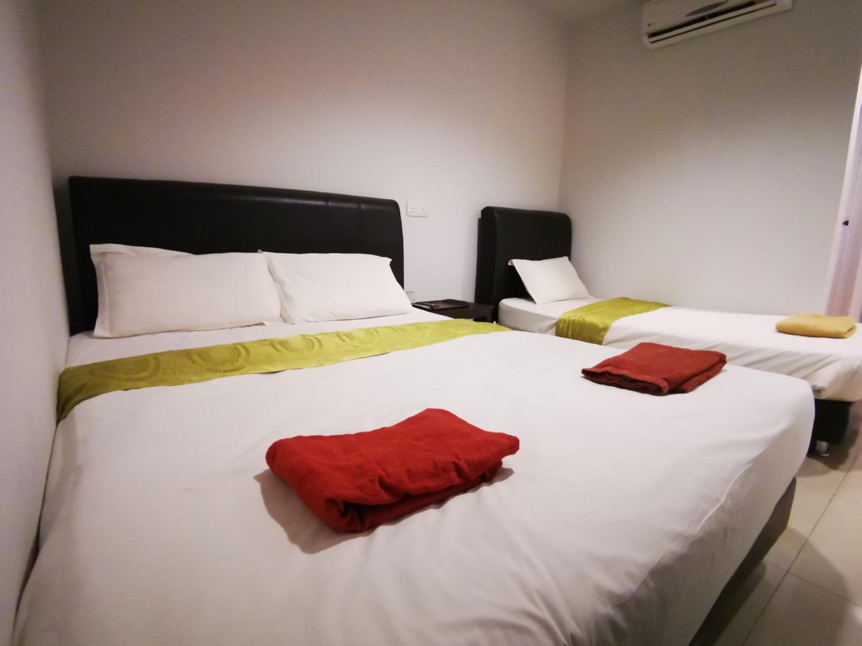 Deluxe Triple Room photo 2