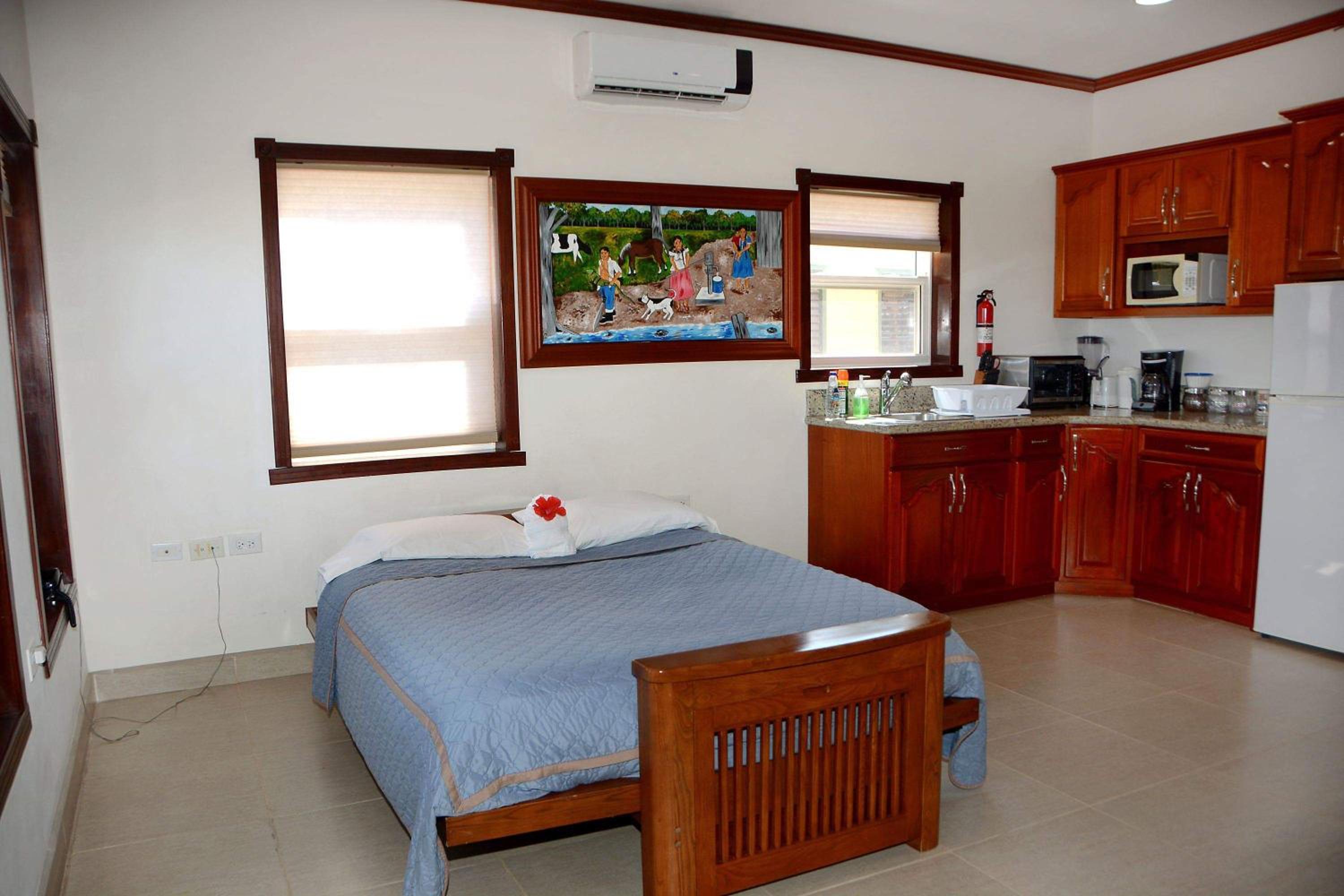 One Bedroom Ocean Front Suite photo 3