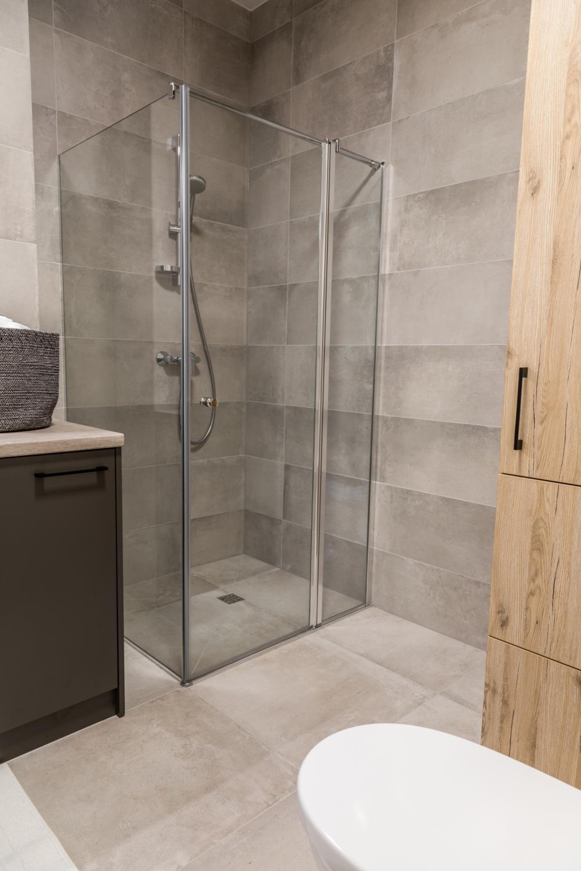 One-Bedroom Apartment - Photo 11