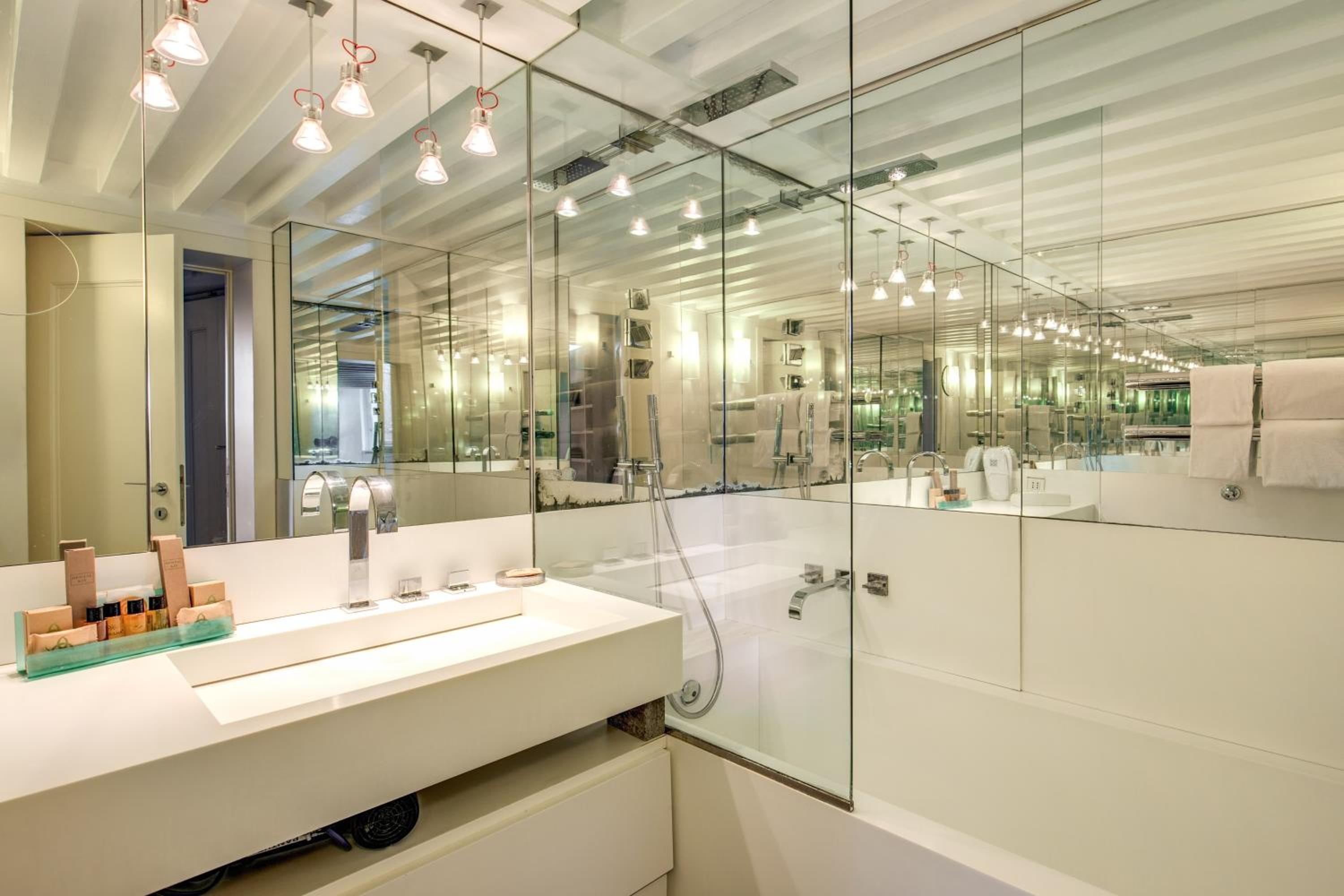 Executive Suite - Annex photo 3