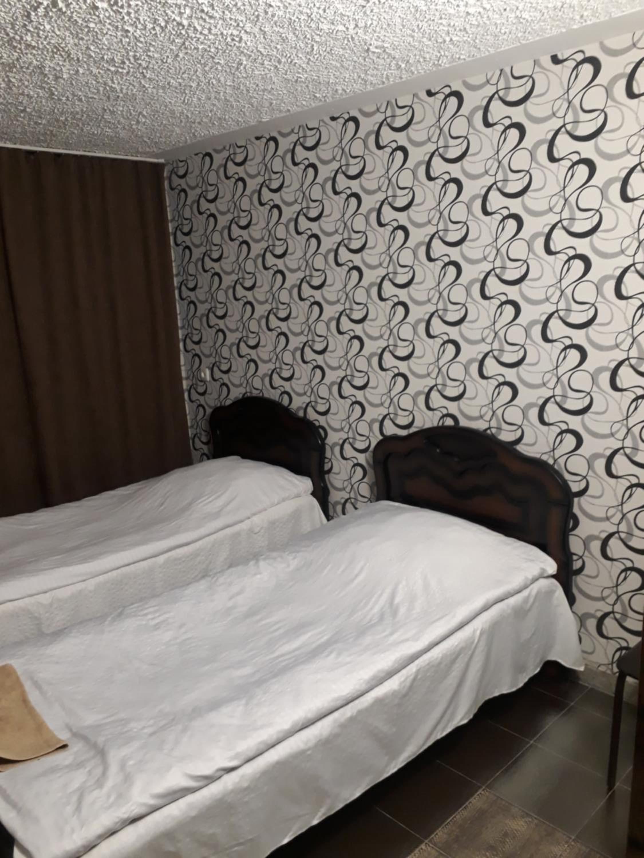 Twin Room with Private Bathroom photo 1