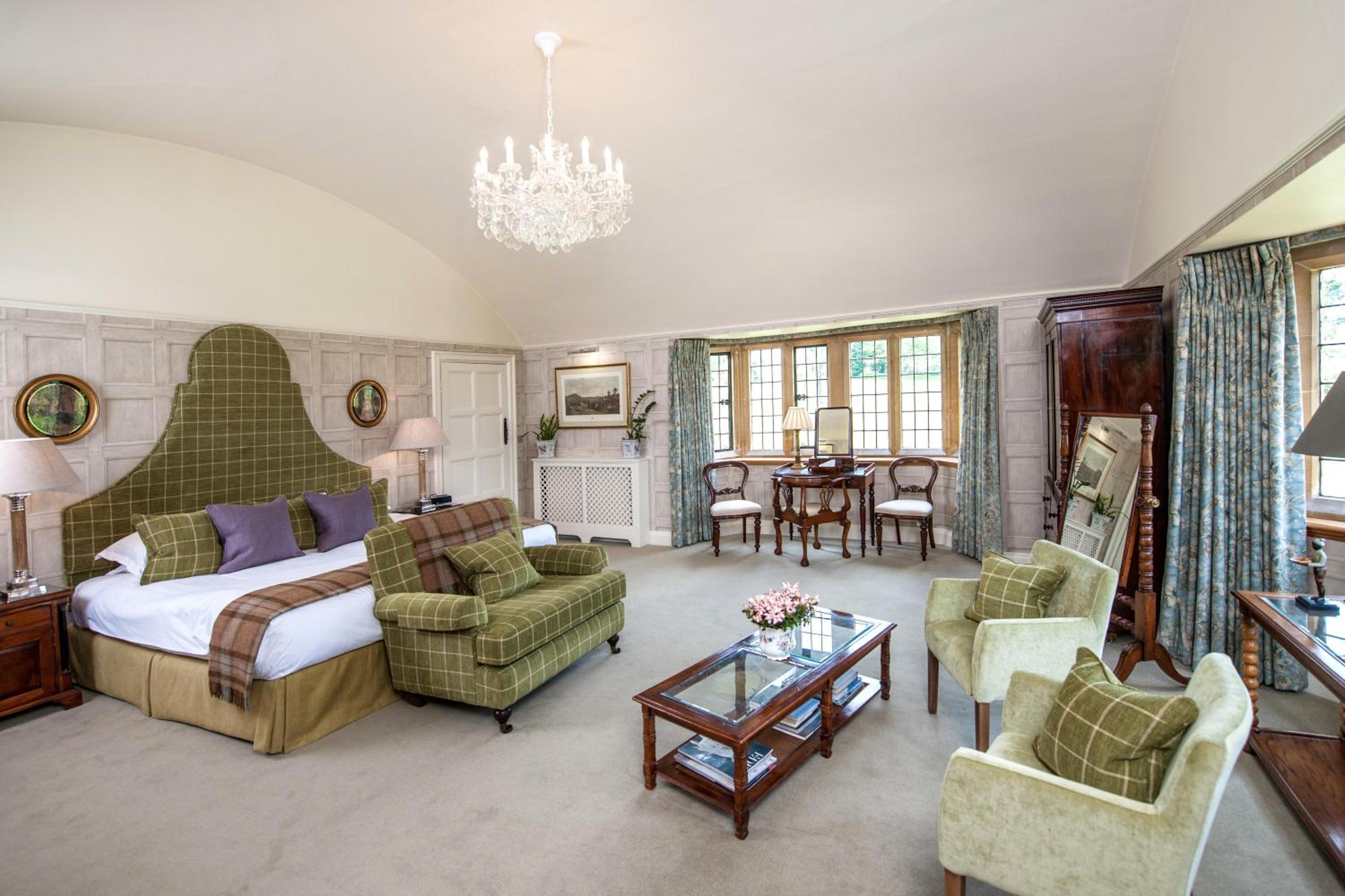 Luxury King Room