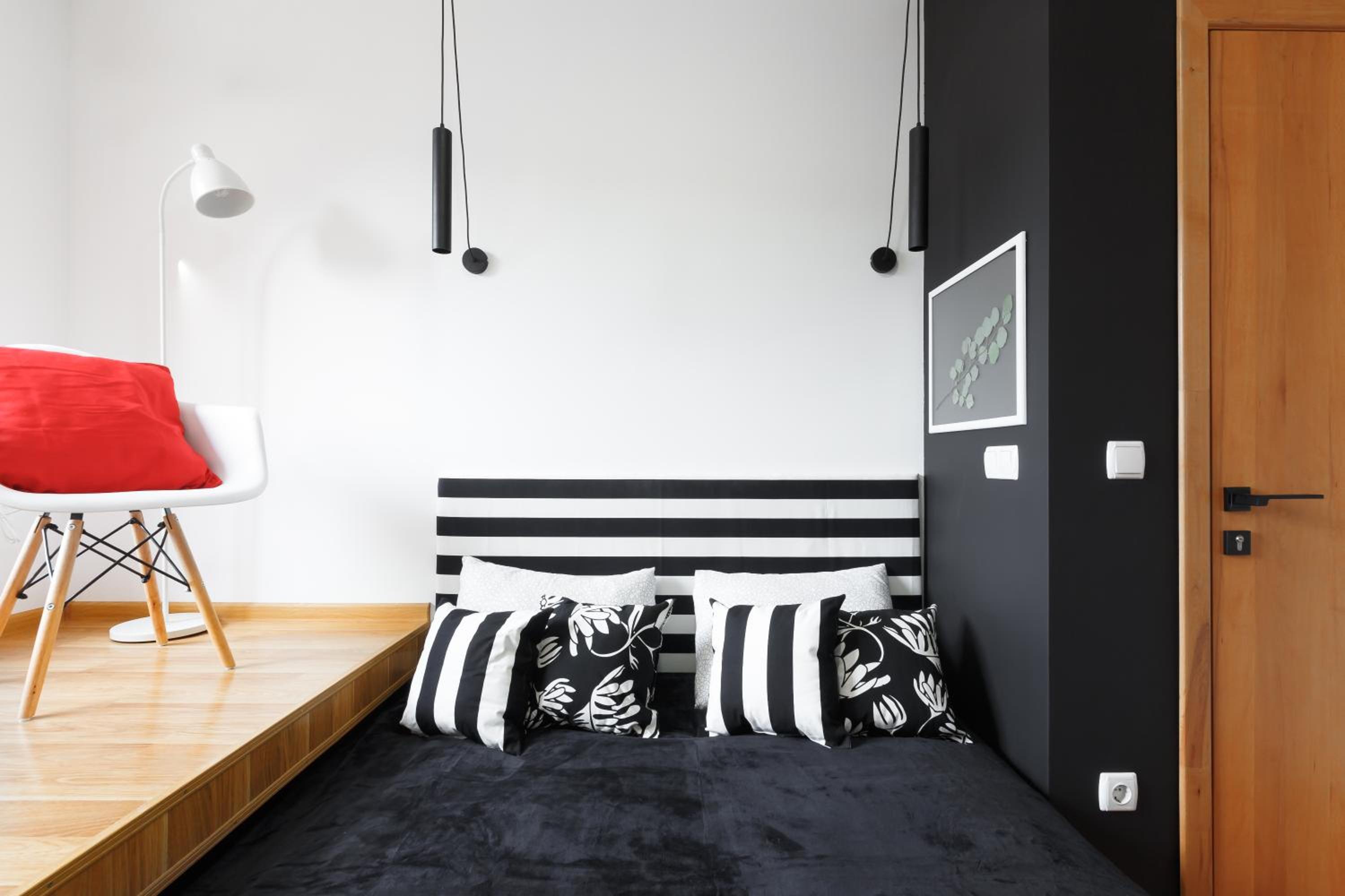 Apartment with King-size bed and shared Bathroom