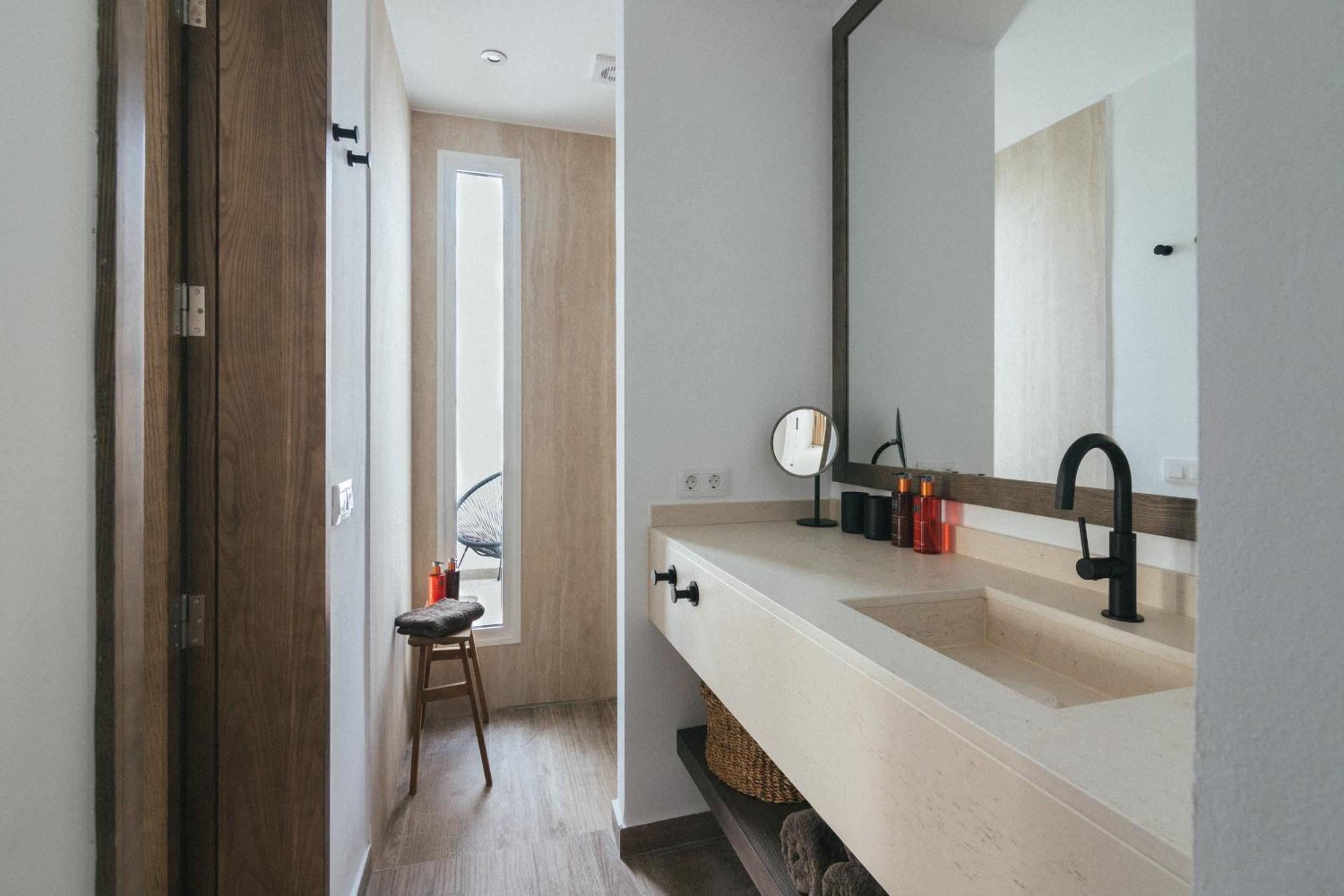 Studio Apartment photo 2