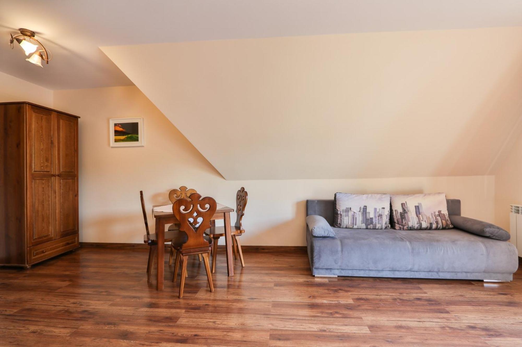 Quadruple Room with Balcony photo 3