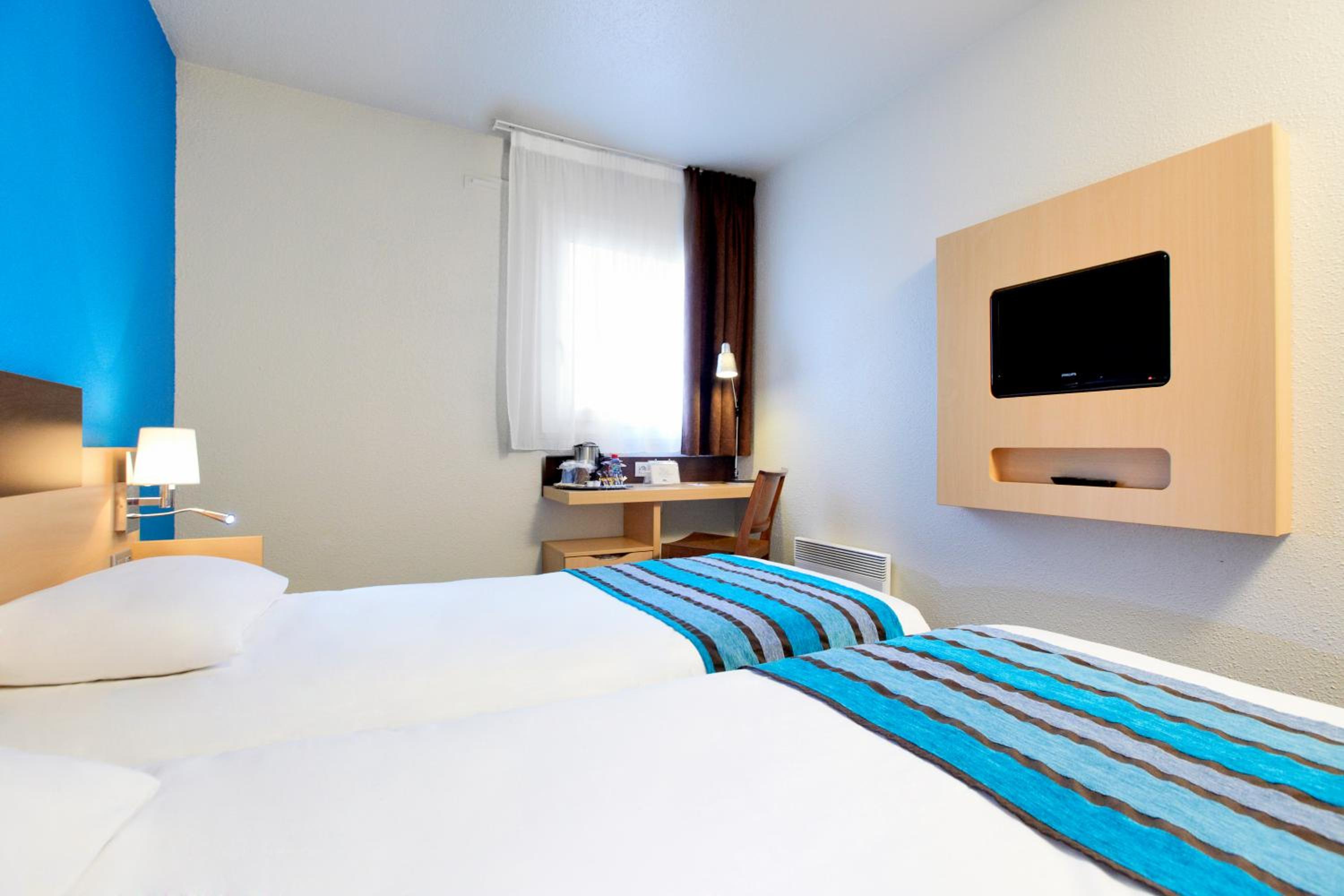 Twin Room - Photo 5