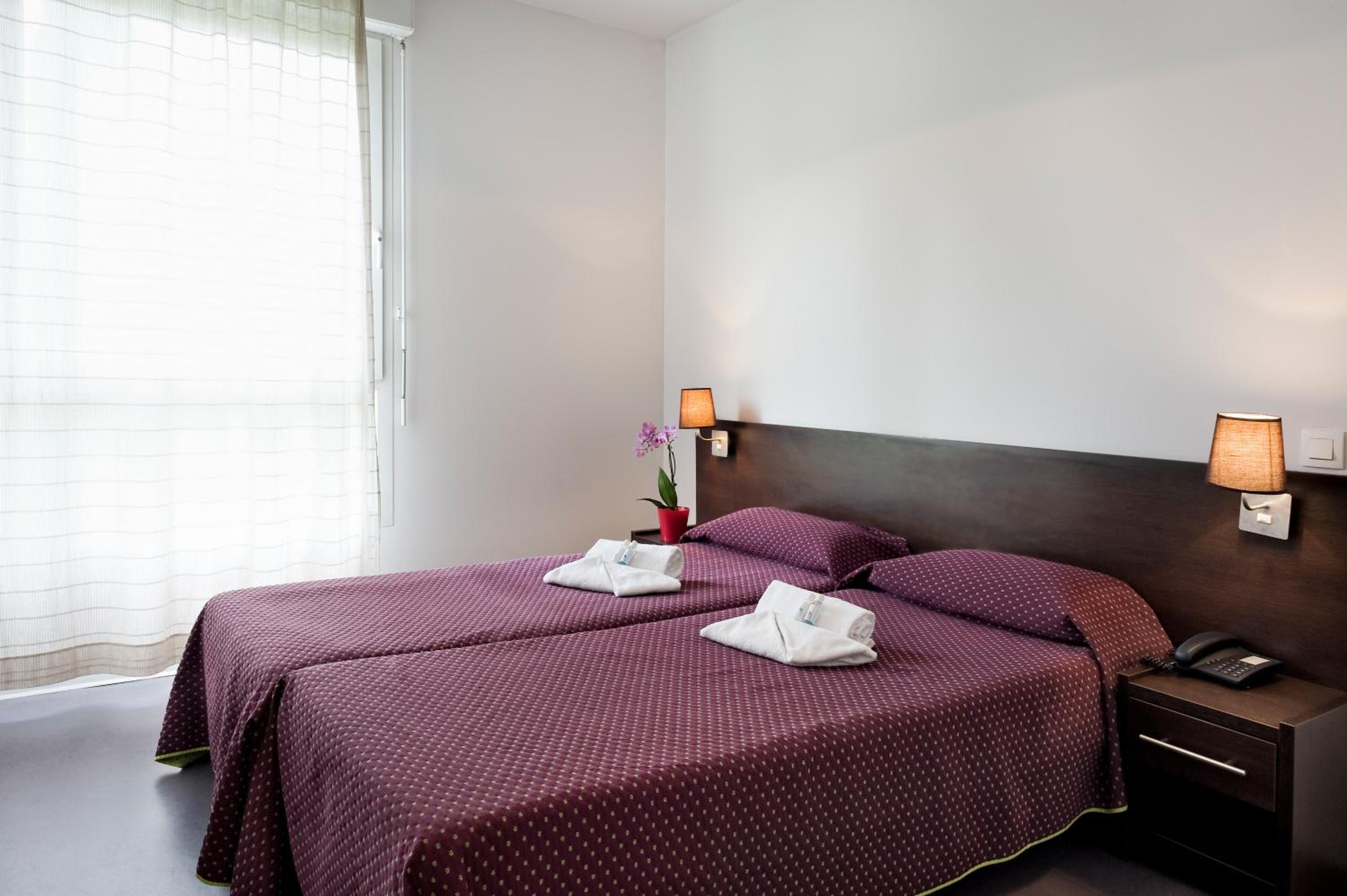 Studio (2 Adults) - Photo 2