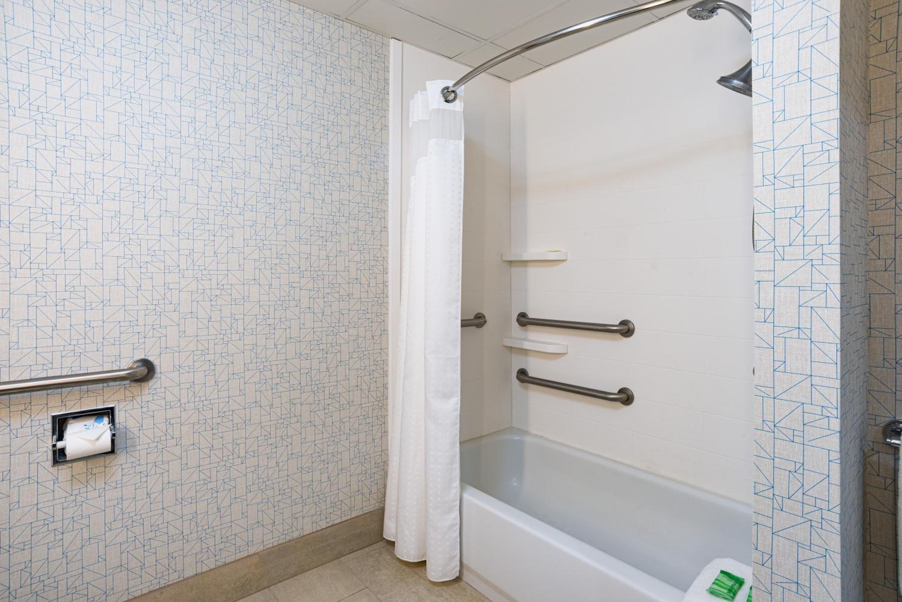 King Room - Disability Access - Photo 4