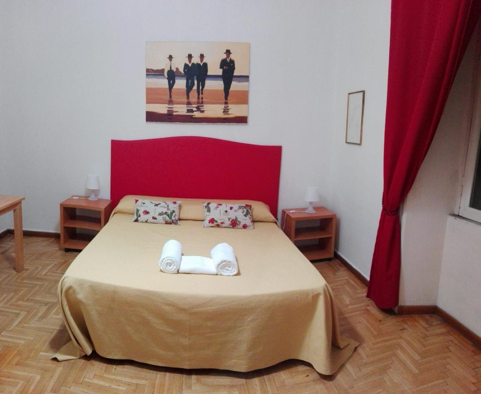 Double Room With Shared Bathroom photo 2