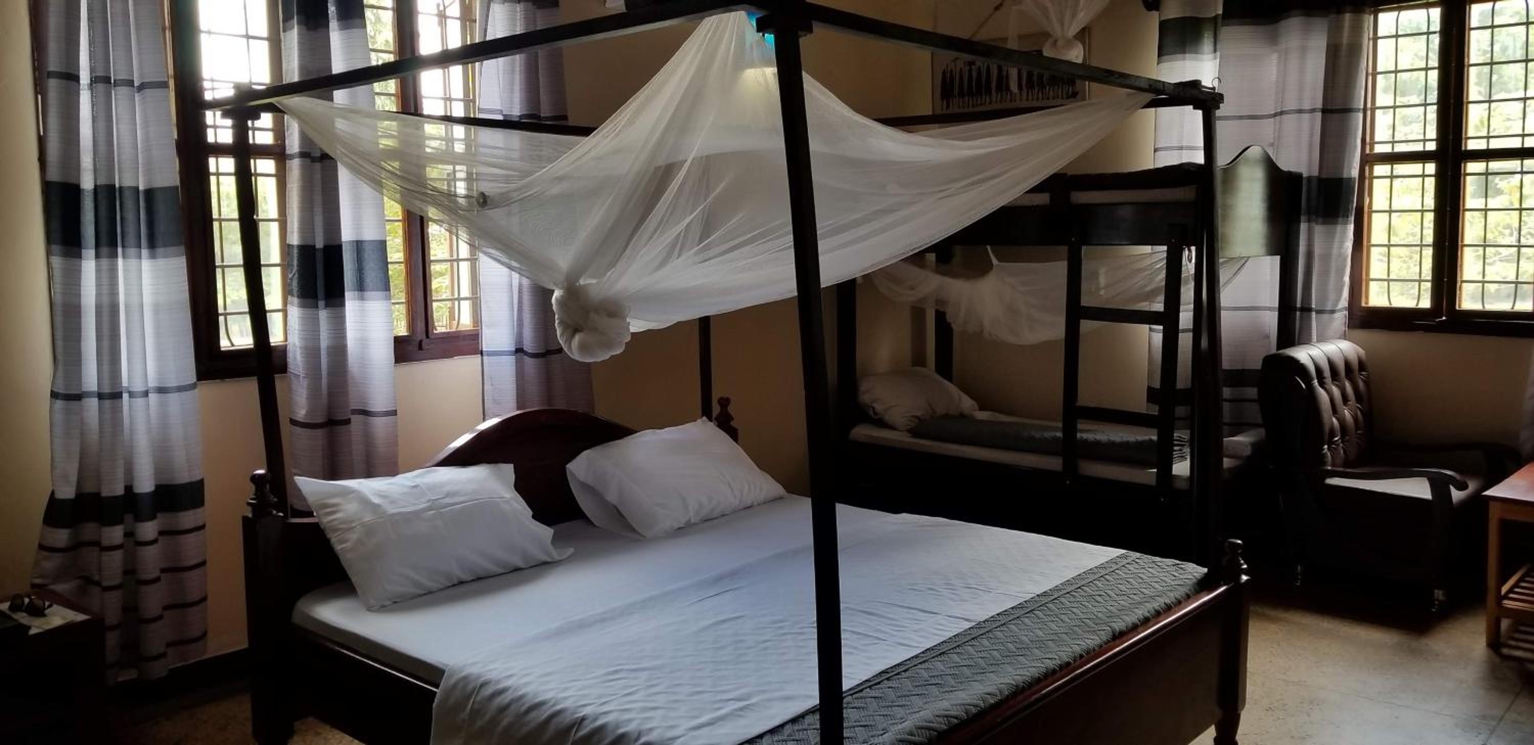 King Suite with Balcony photo 3