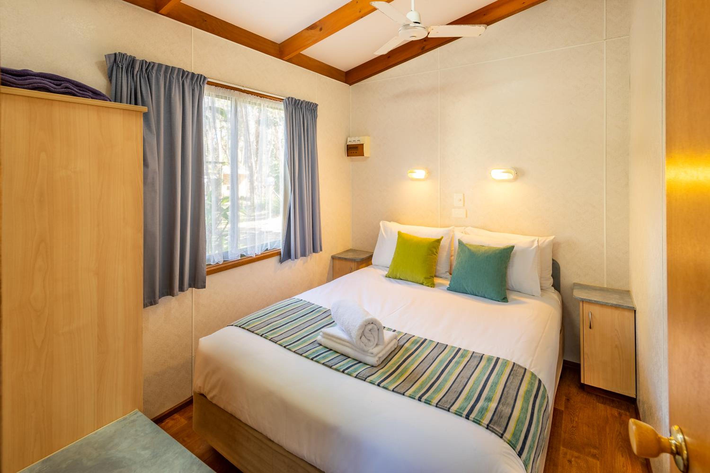 Garden Villa - Pet Friendly - Photo 4