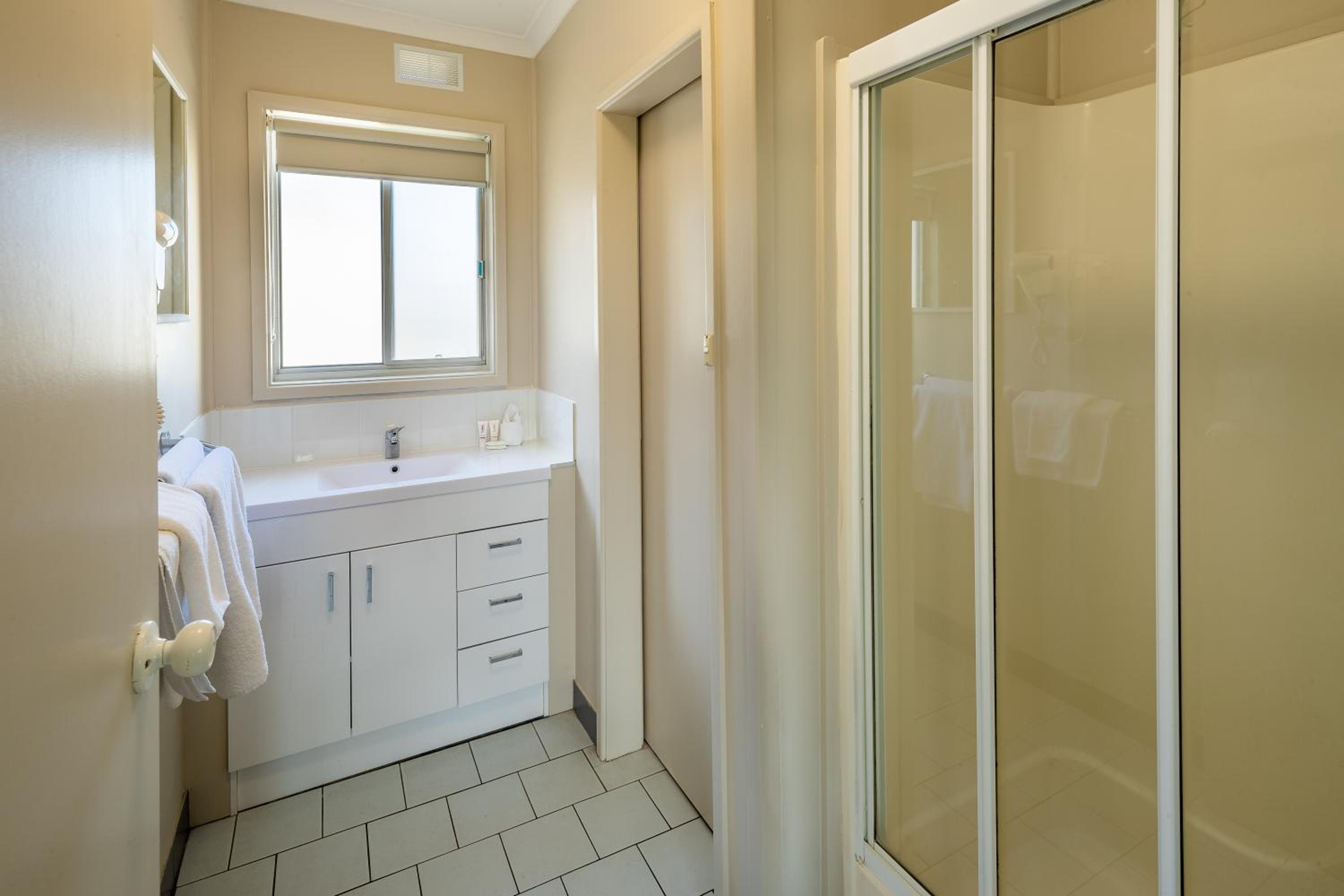 Standard Studio Unit - Pet Friendly photo 3