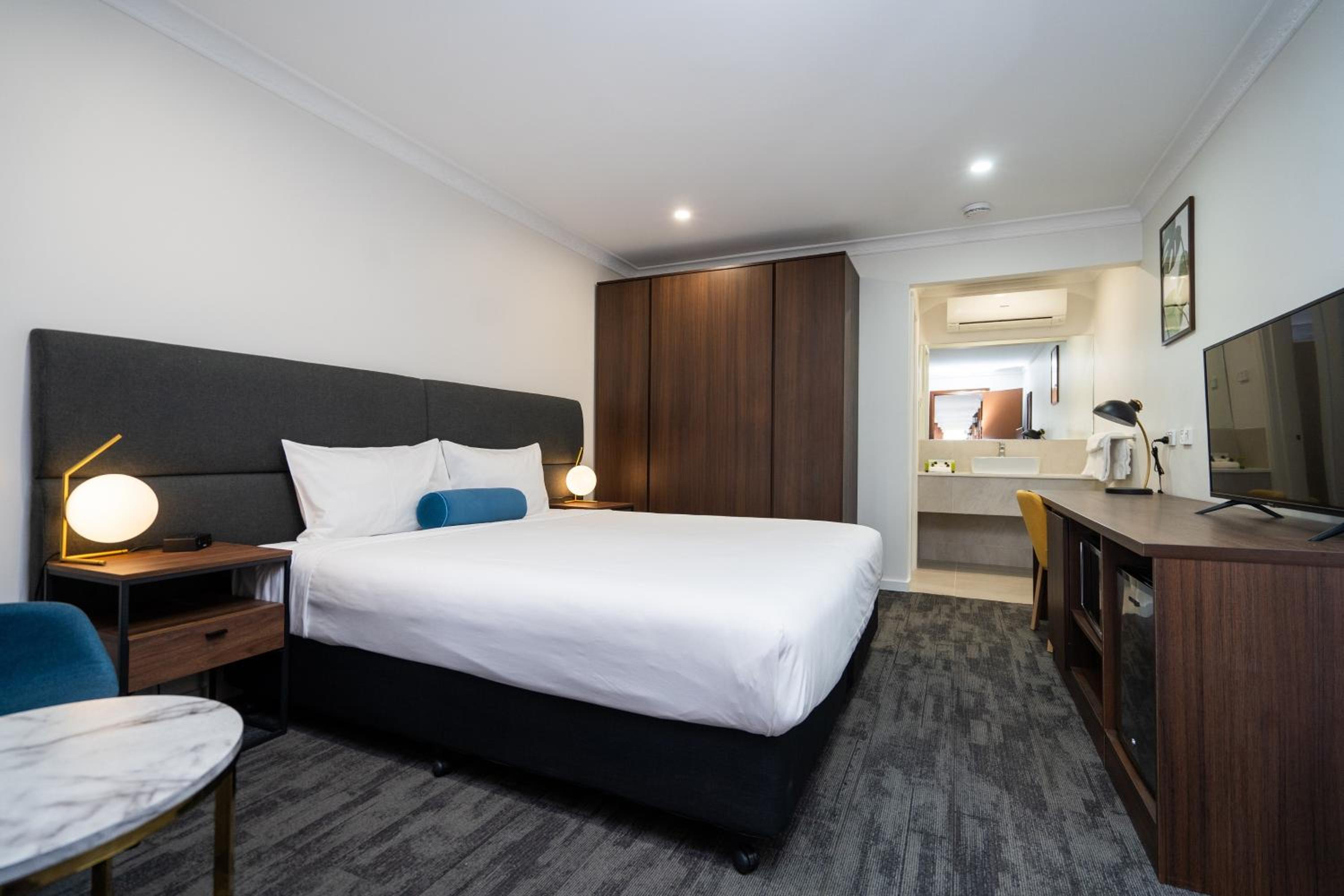 Deluxe Room - Photo 2