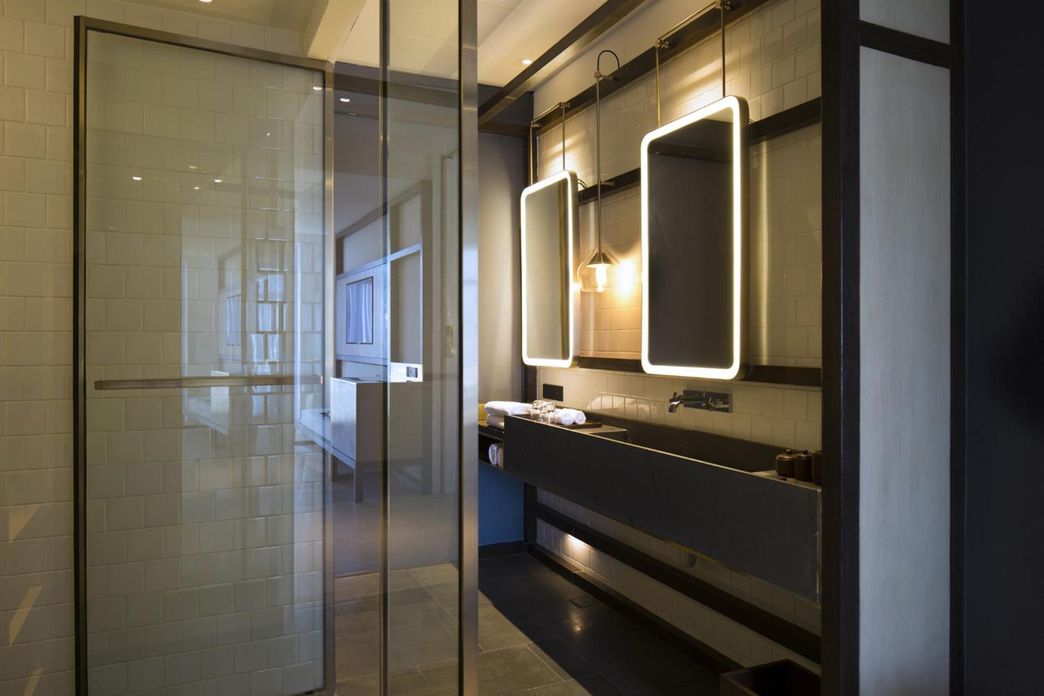 Deluxe Room with Balcony