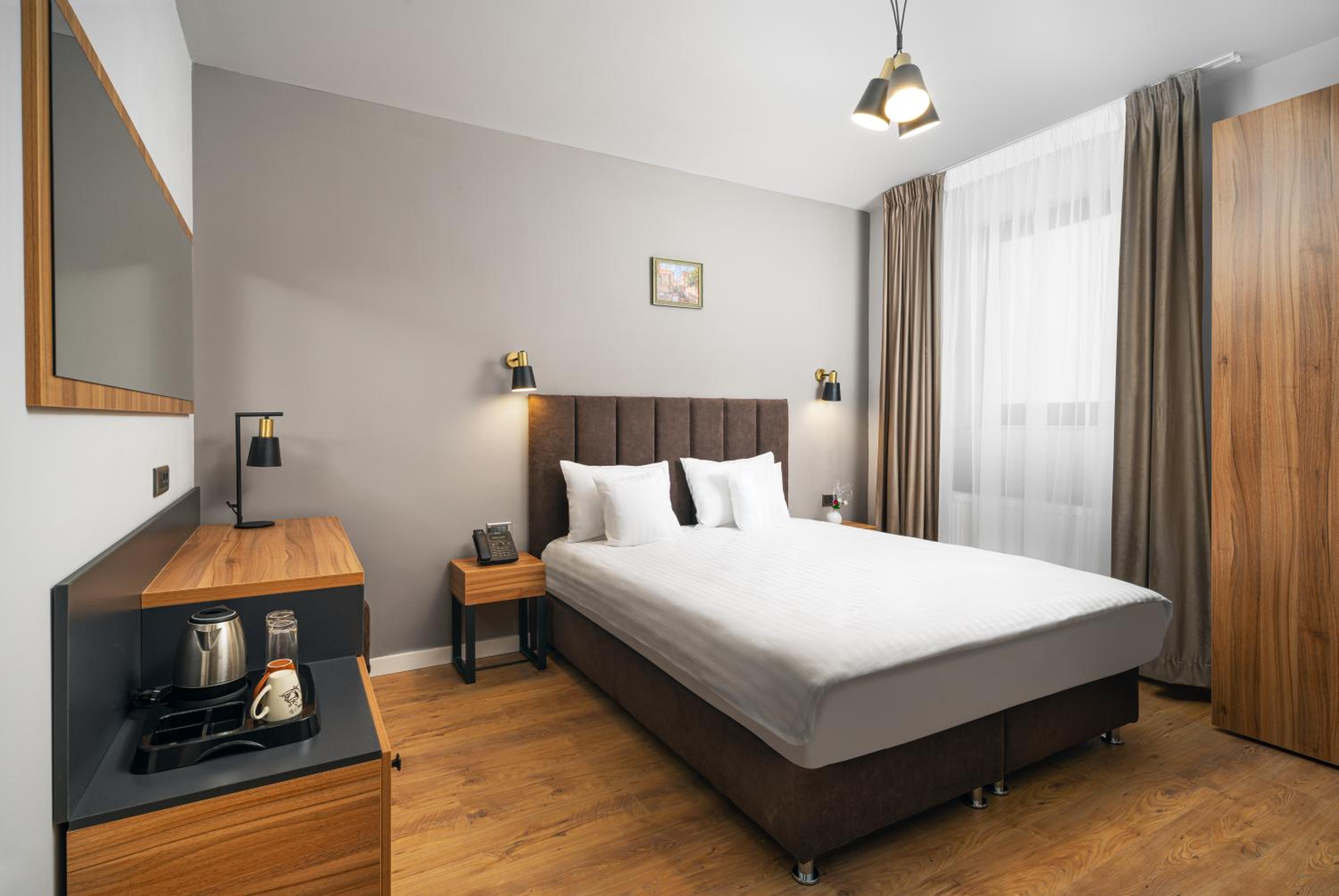 Standard Double or Twin Room - Photo 6