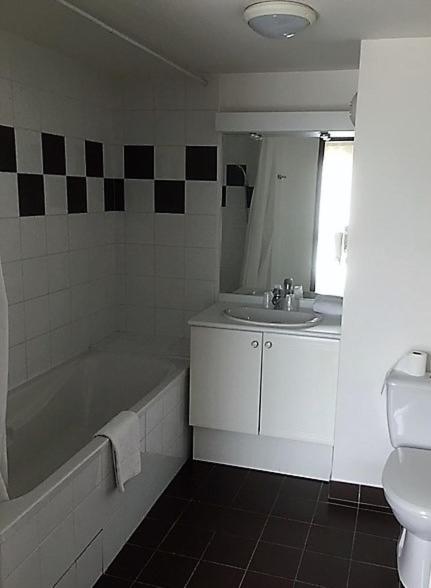 Family Suite Twin - Photo 2