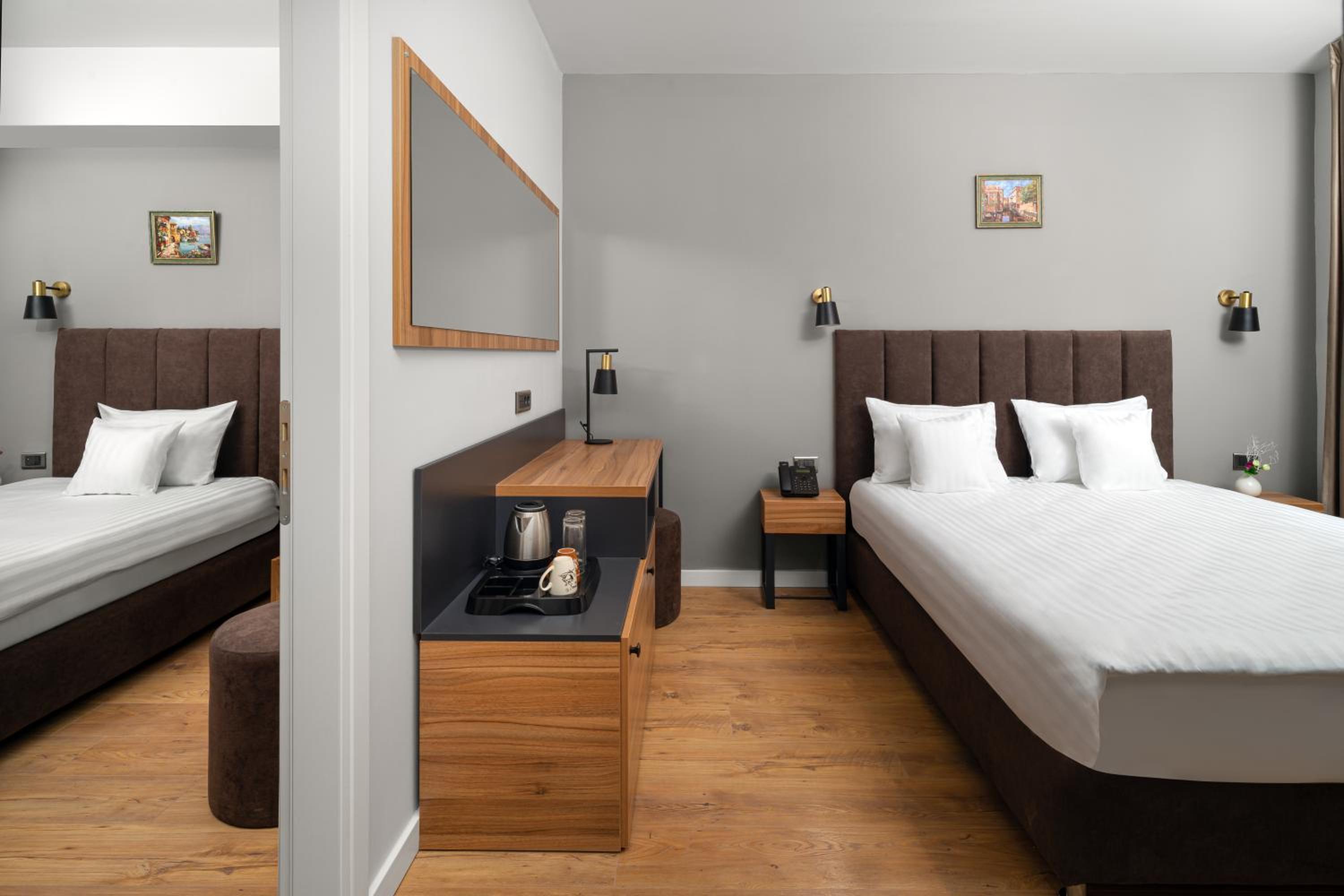 Standard Double or Twin Room - Photo 3