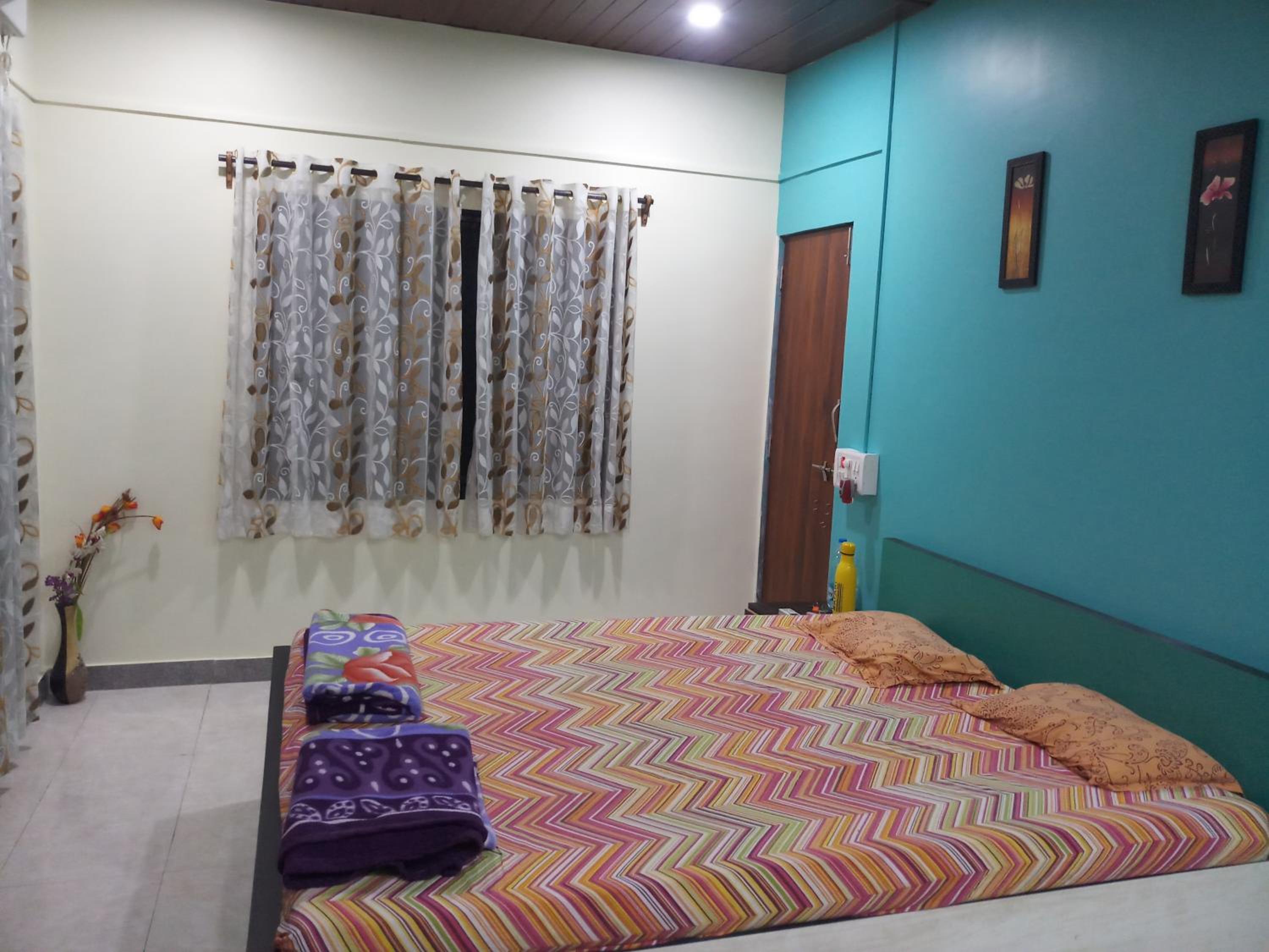 Family Room with Balcony photo 2