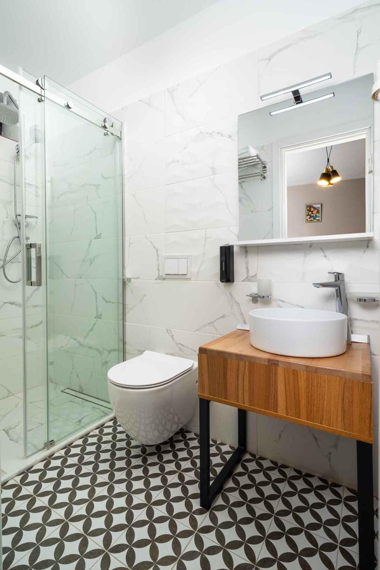 Standard Double or Twin Room - Photo 7