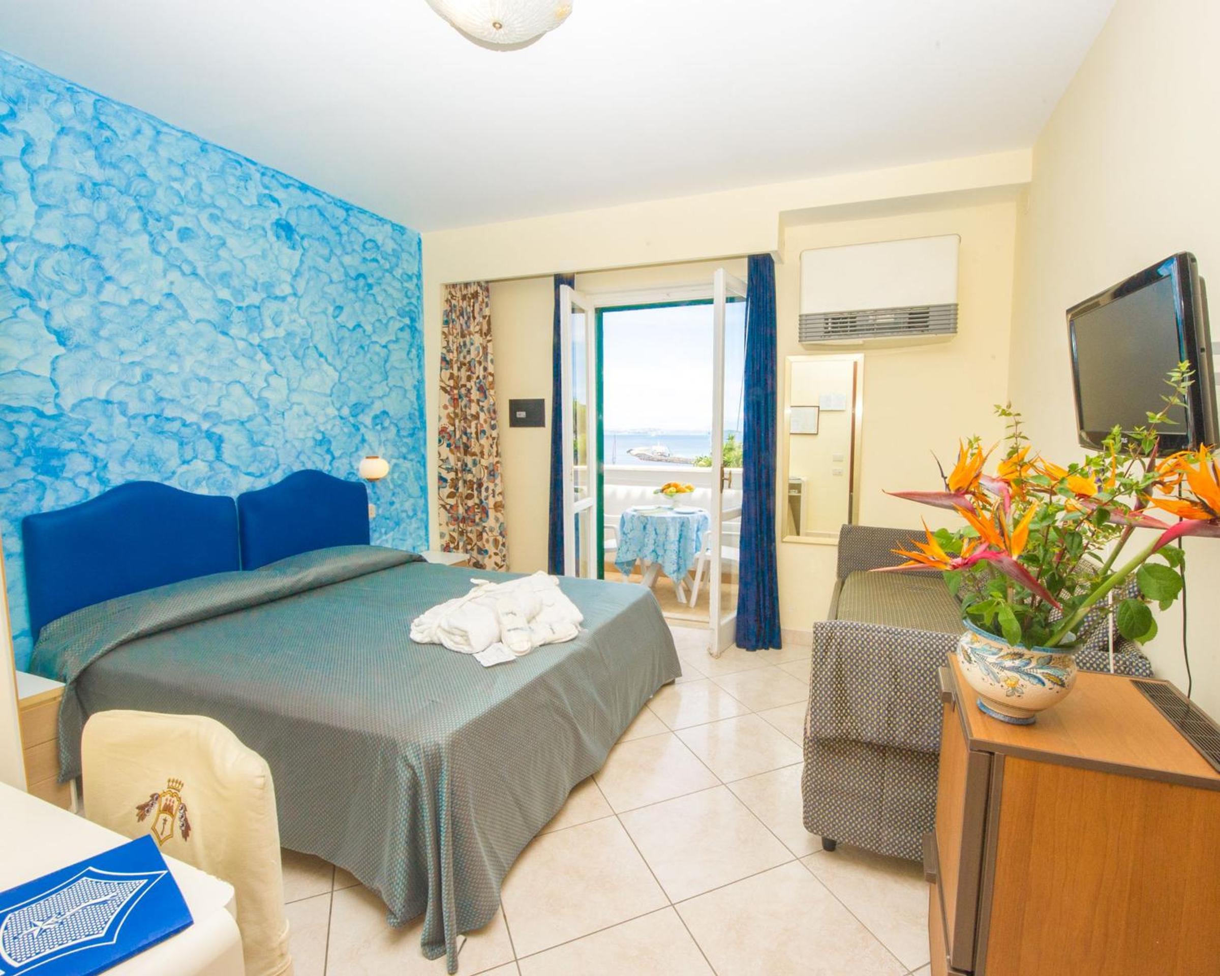 Standard Double Room - Photo 2