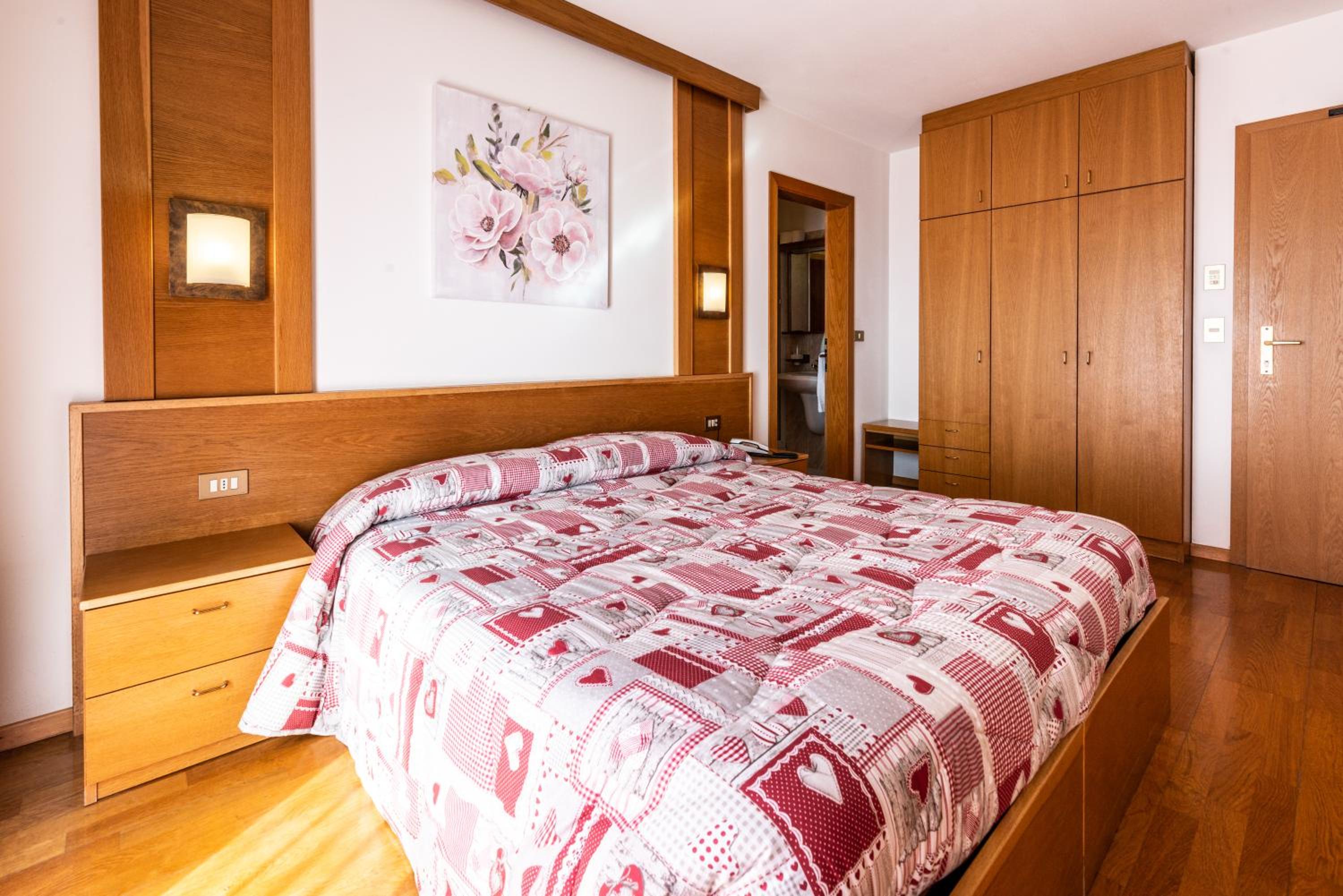 Standard Double or Twin Room photo 2