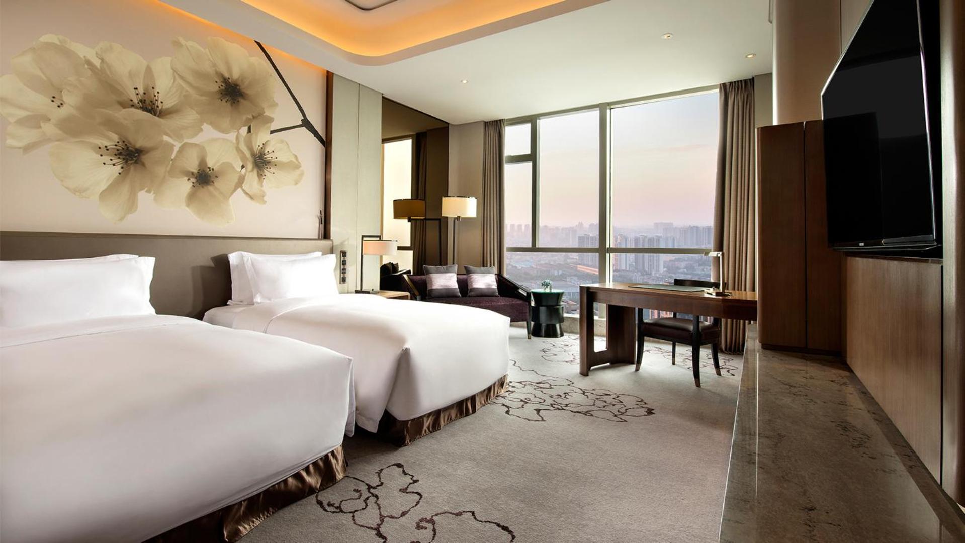 Grand Deluxe Twin Room