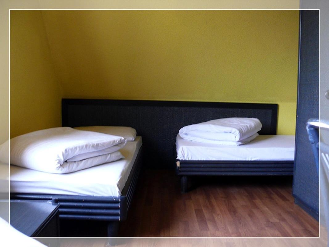 Quadruple Room with Private Bathroom photo 3