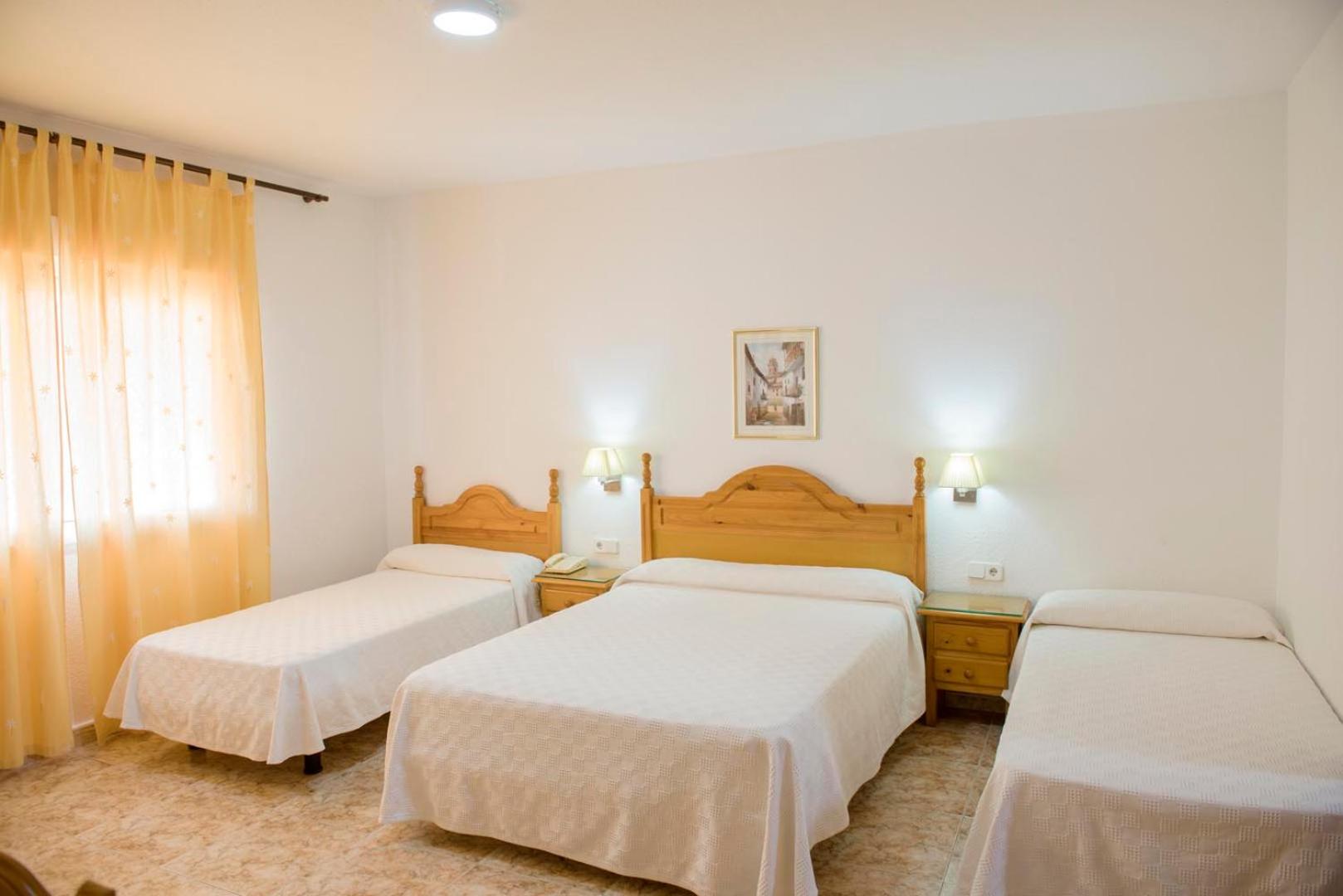 Habitación Triple Económica