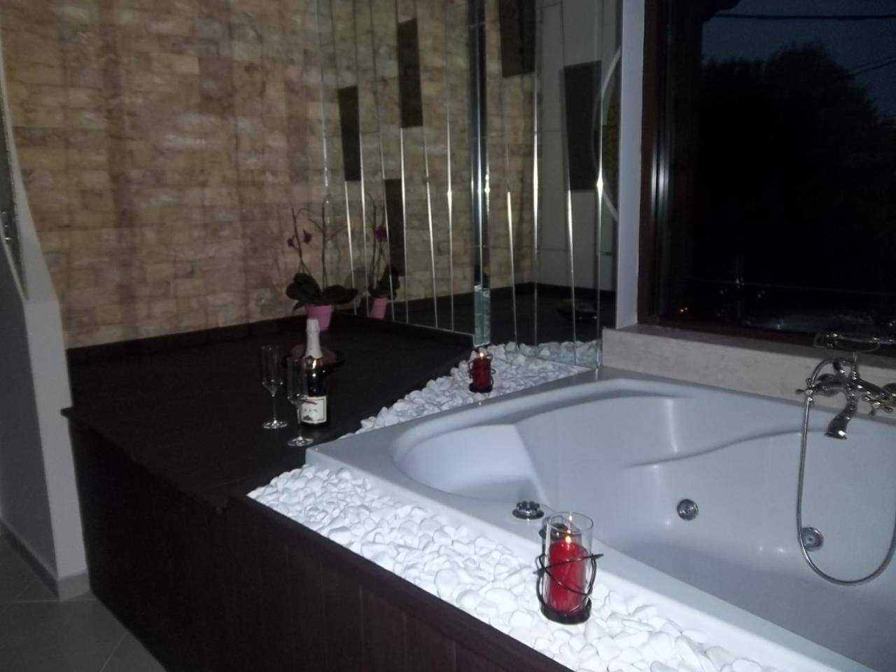 Deluxe Double or Twin Room - Photo 2