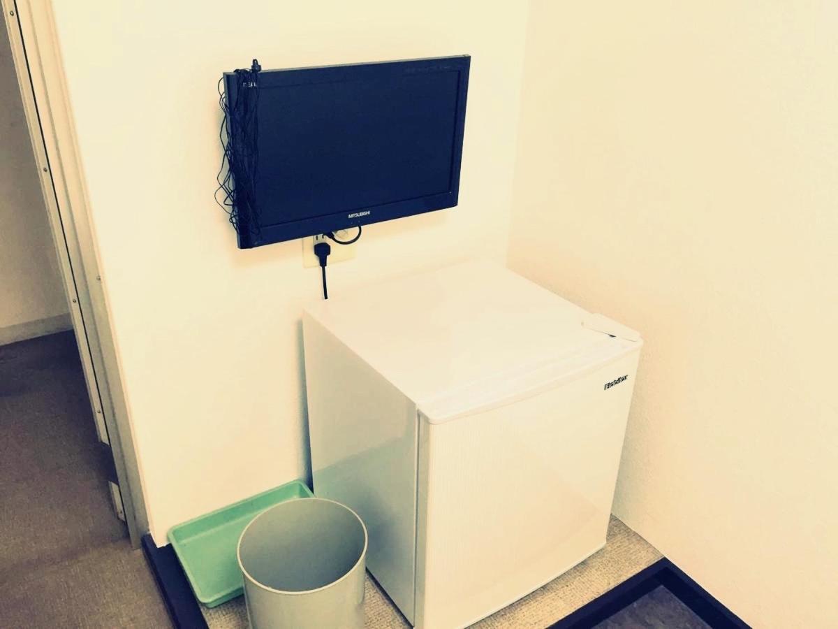 Single Room - Smoking photo 2