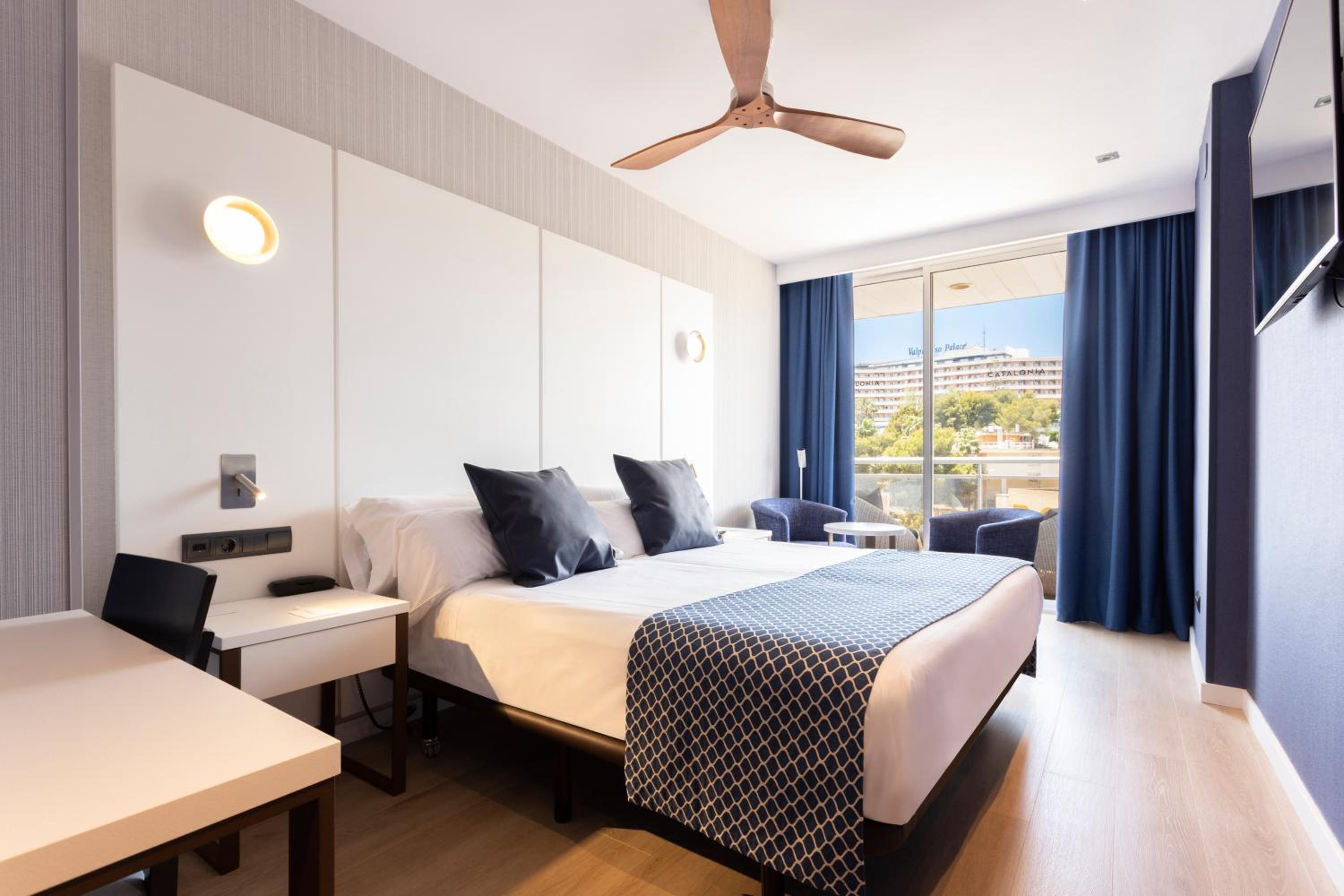 Premium Room - Photo 1