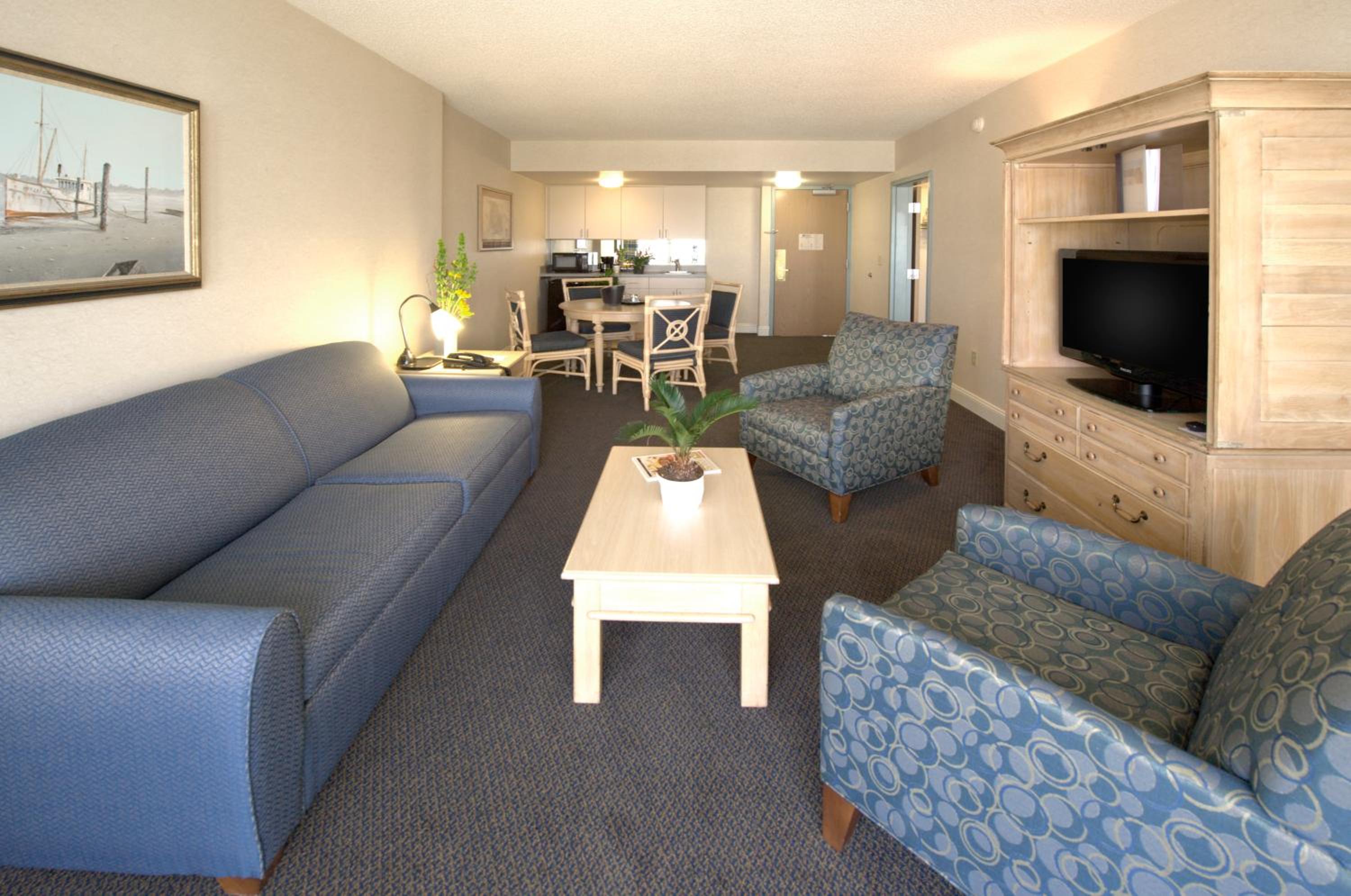 Coastal One-Bedroom King Suite - Non-Smoking - Photo 4