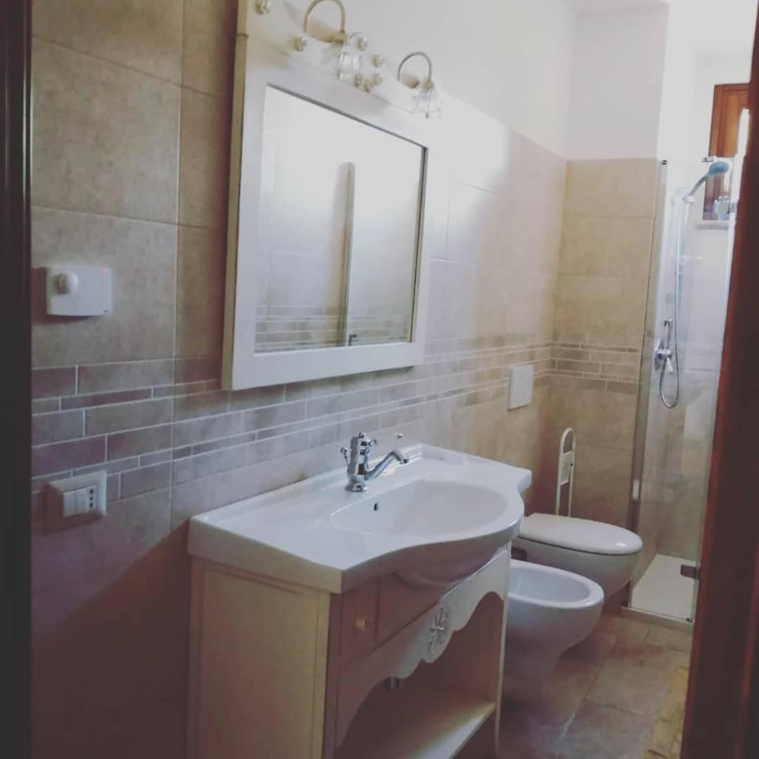 Single Room with Private External Bathroom photo 2