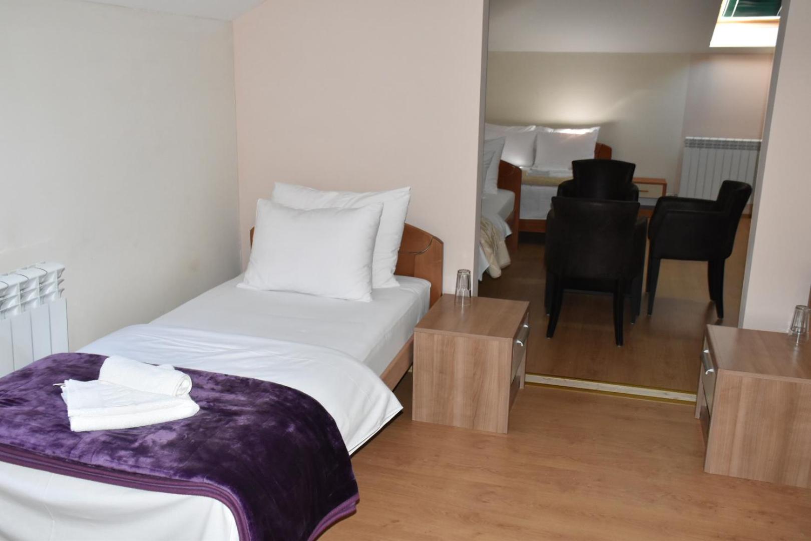 Two-Bedroom Apartment - Photo 2