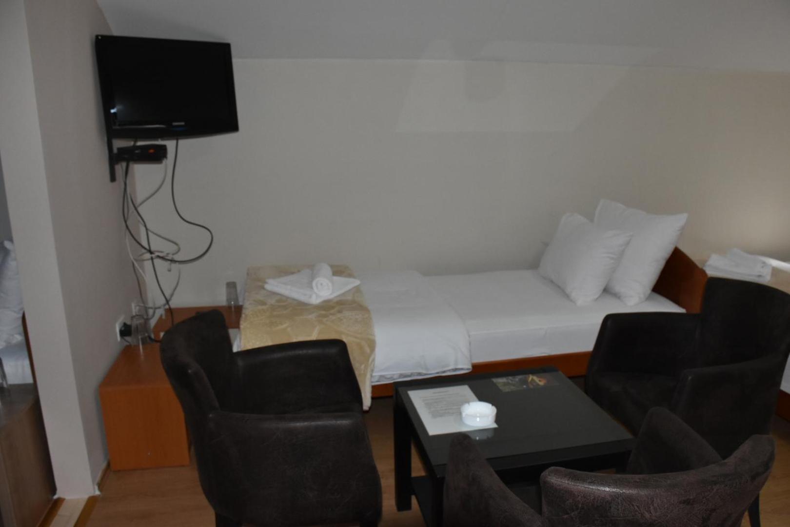Two-Bedroom Apartment - Photo 9
