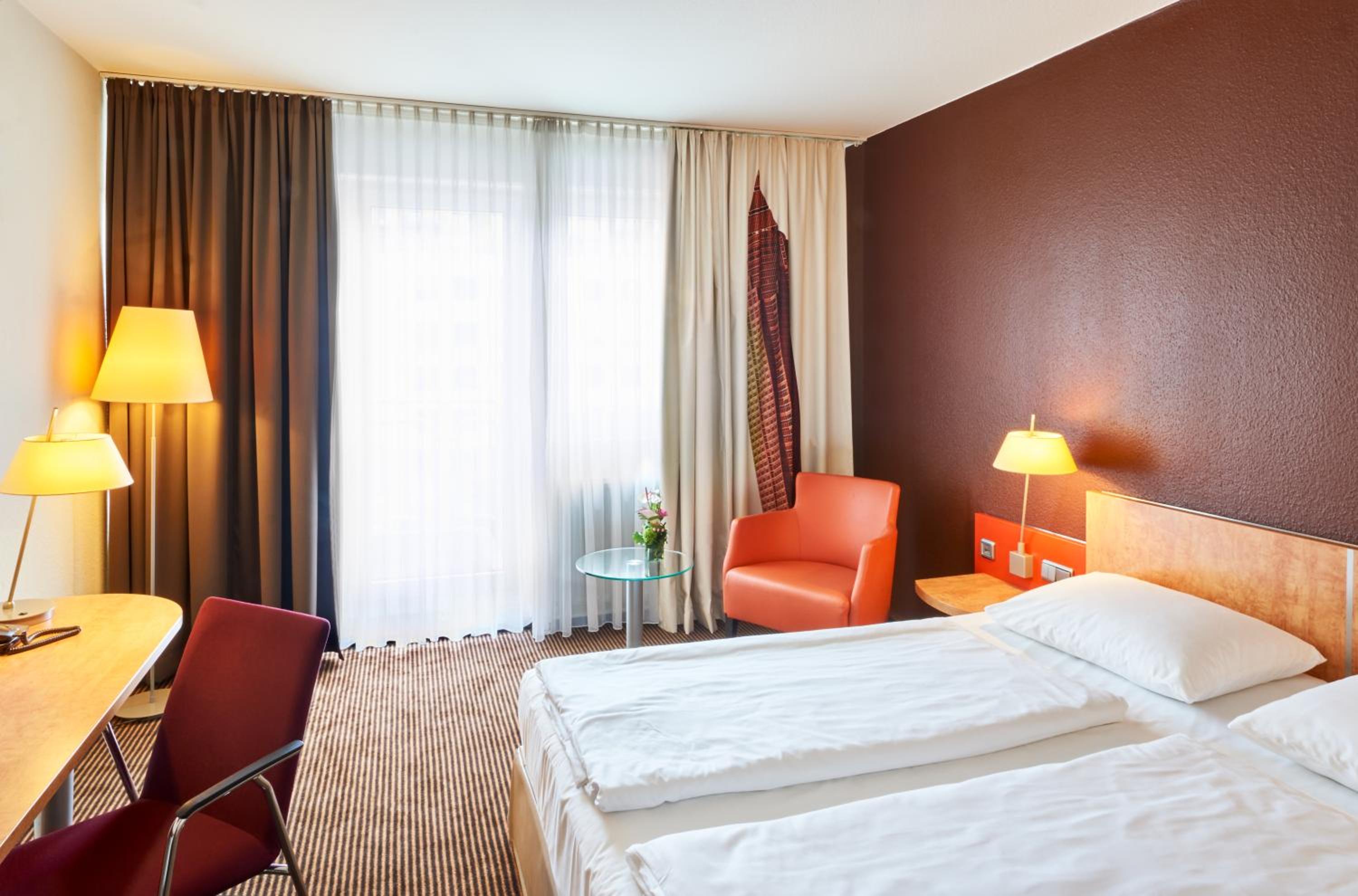 Standard Double Room - Photo 3