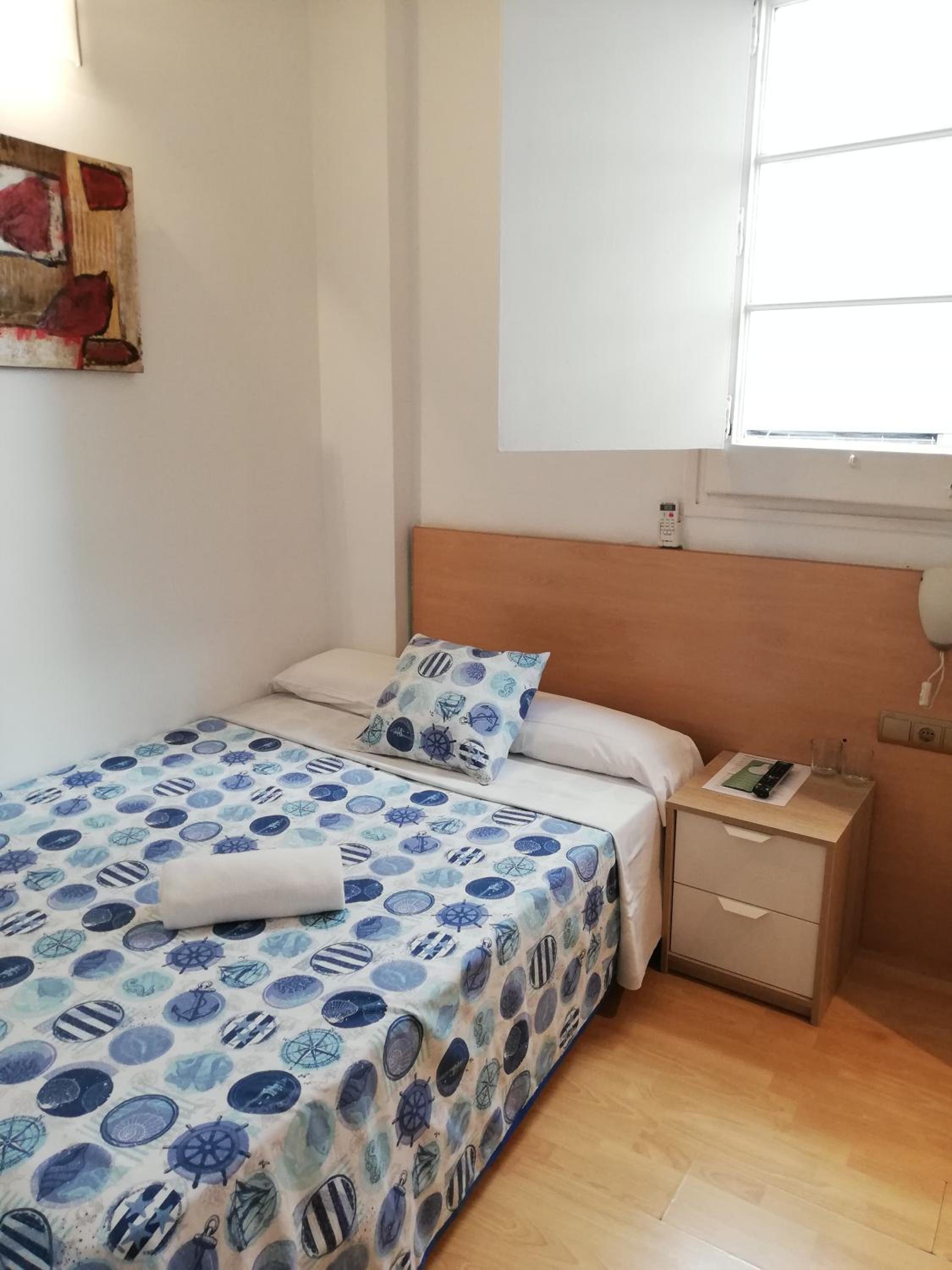 Habitación individual con baño privado