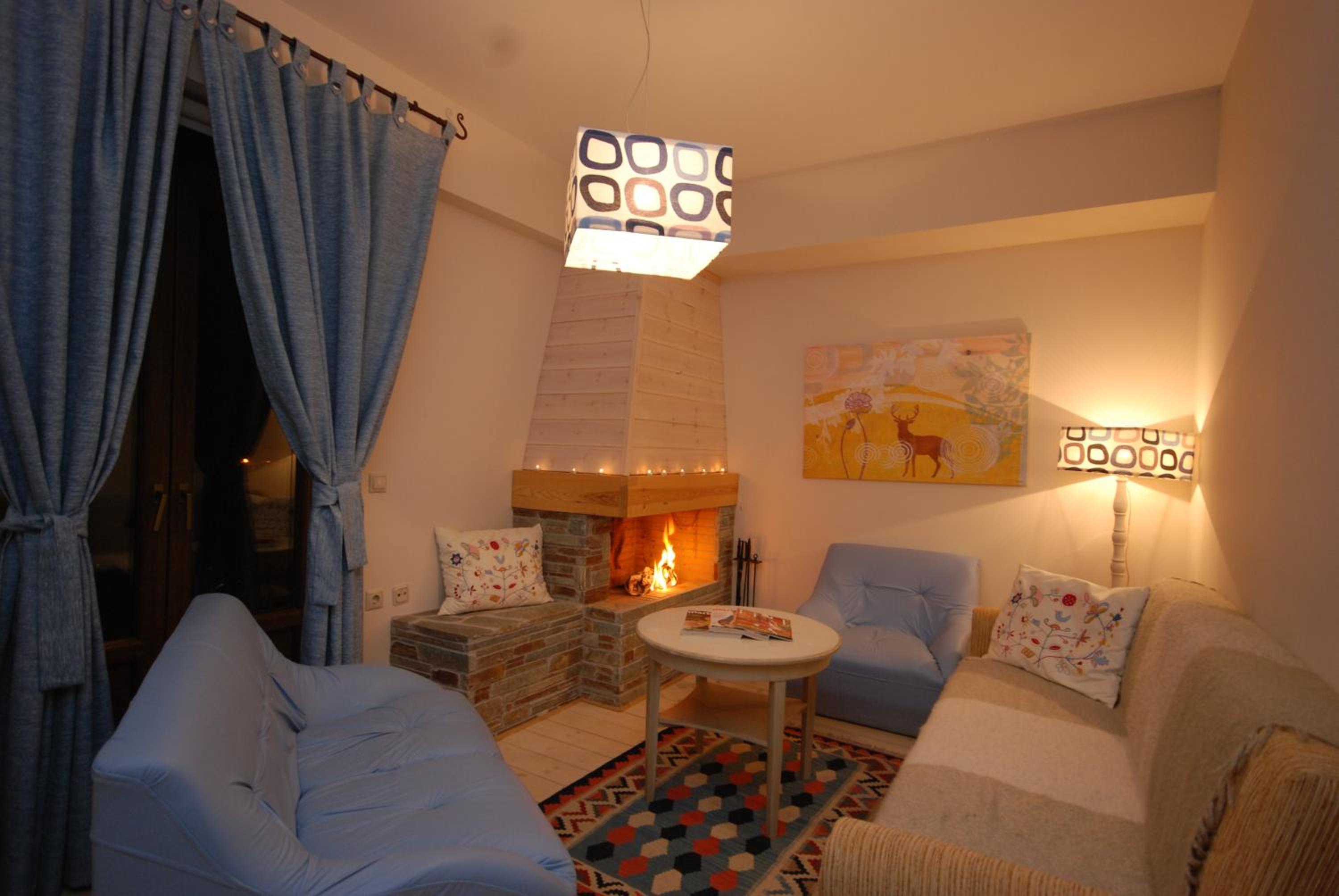 Junior Suite with Fireplace - Photo 3