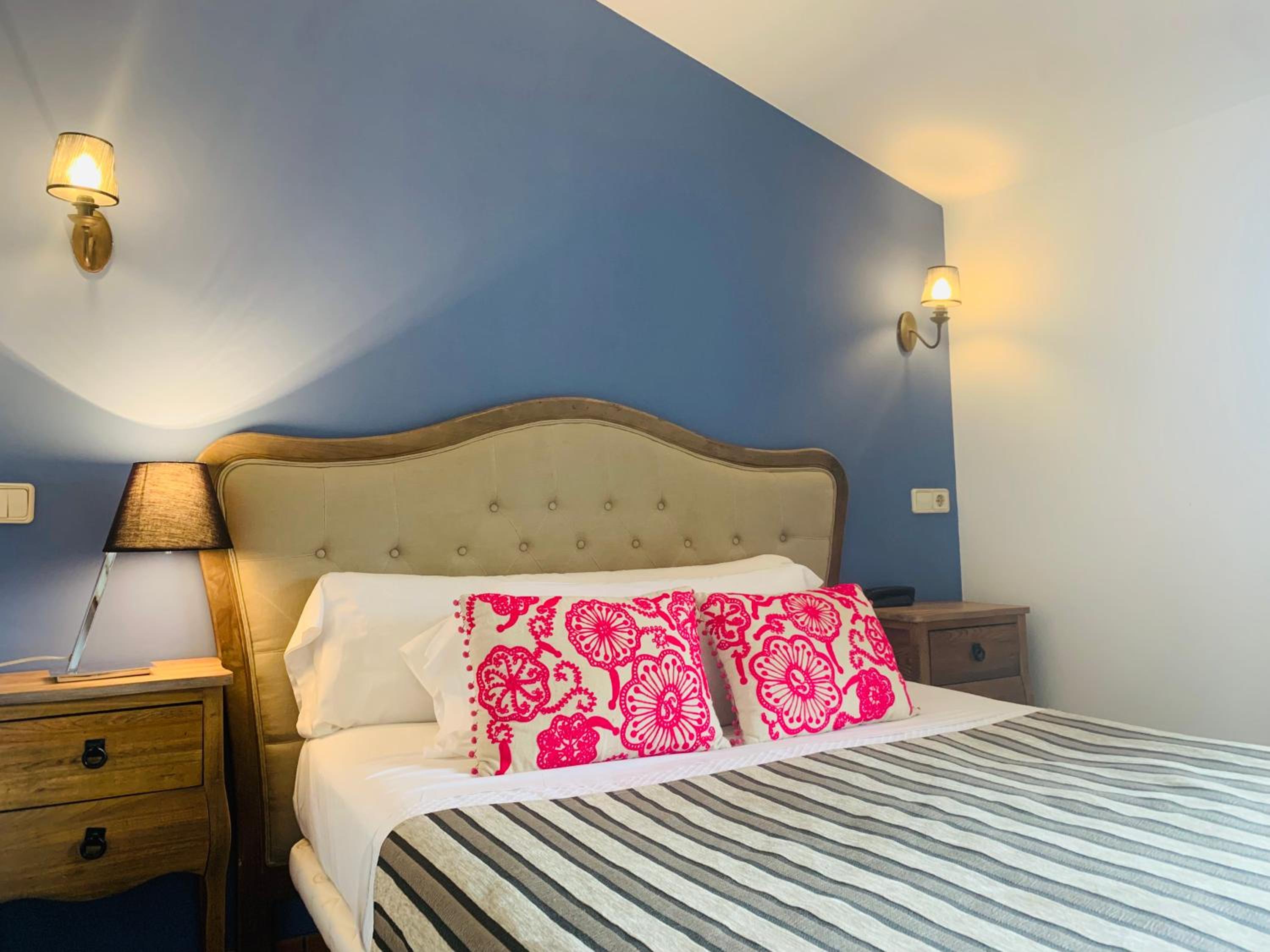 Double Room - Photo 24