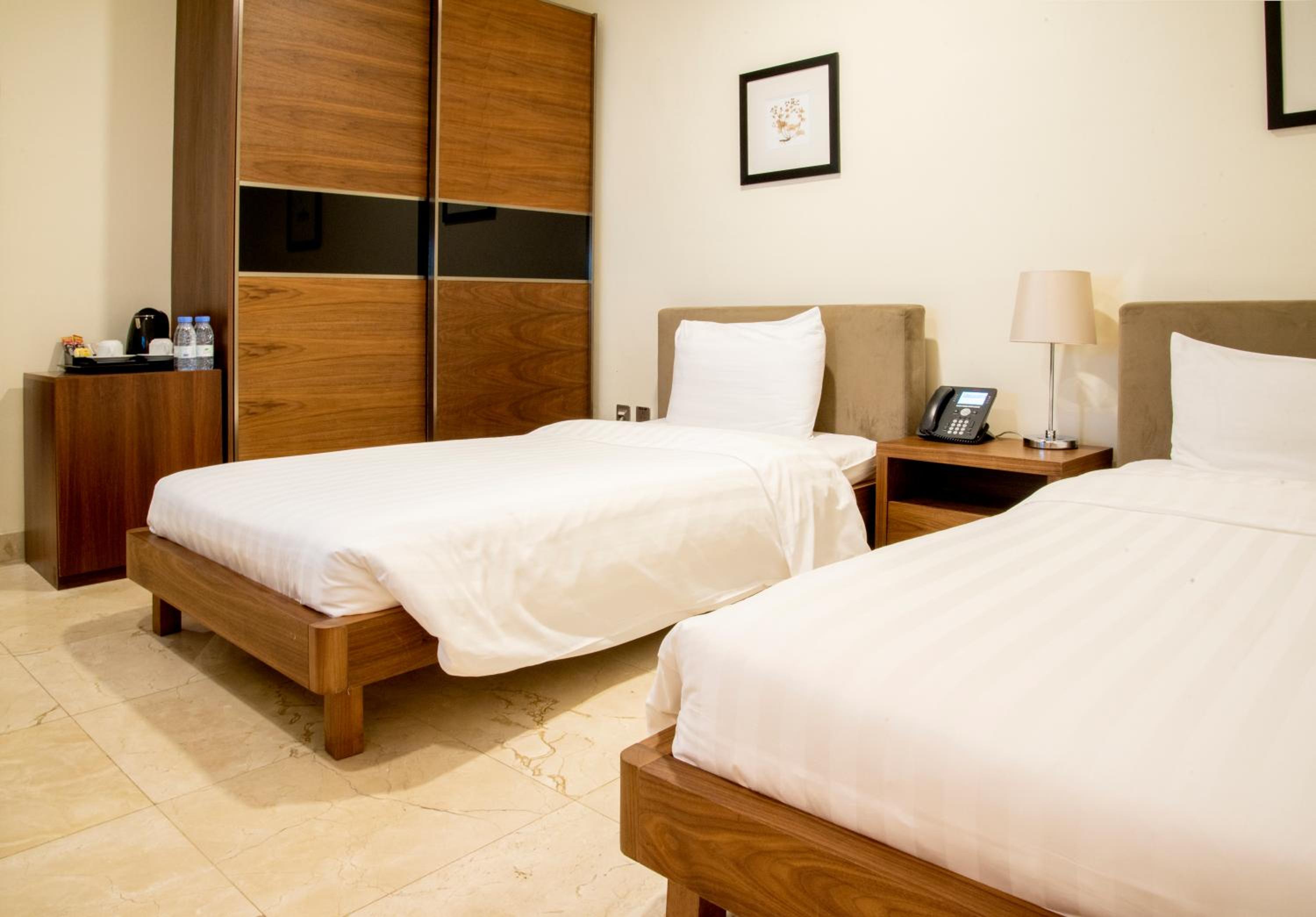 Economy Twin Room - Photo 1