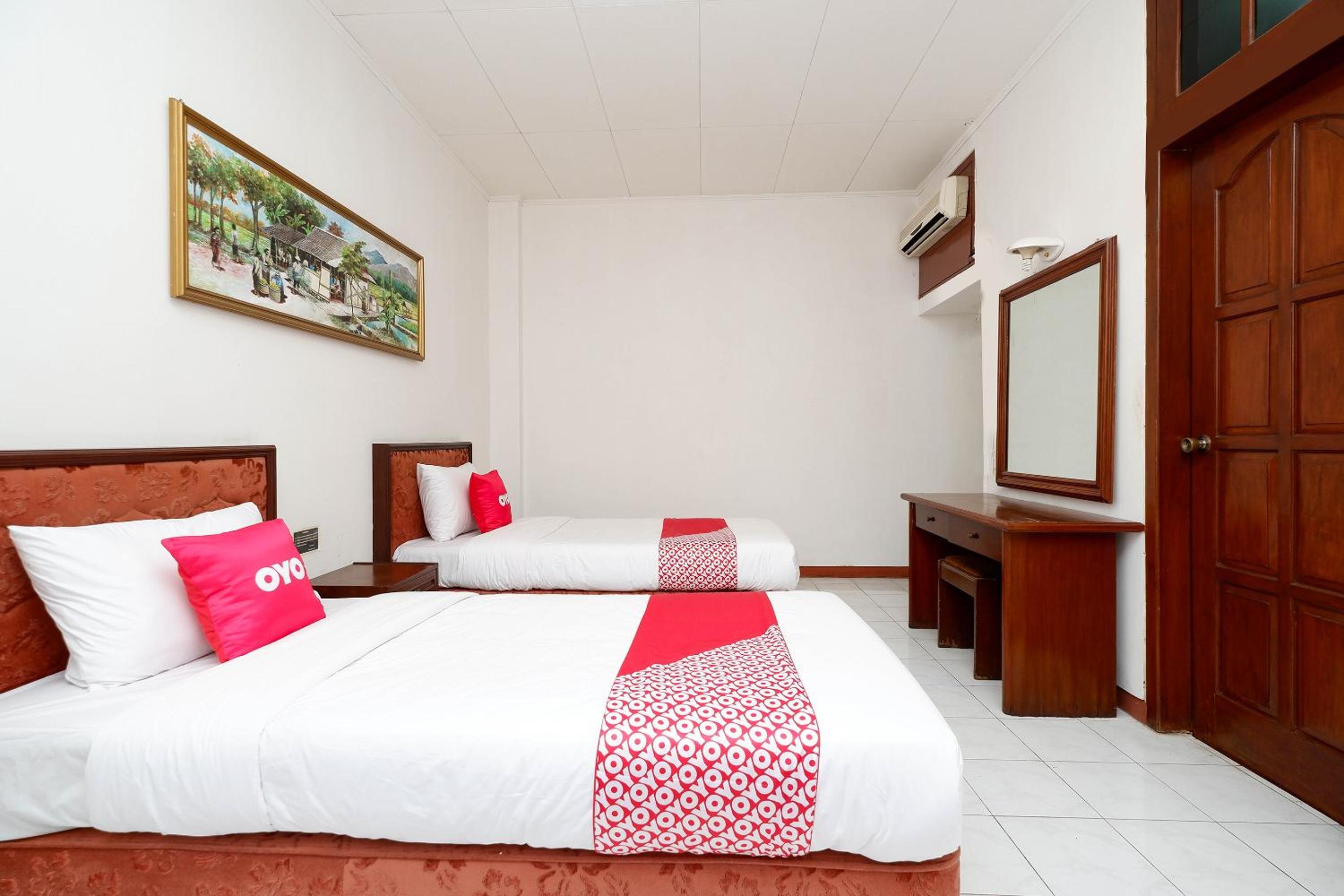 Standard Twin Room - Photo 12