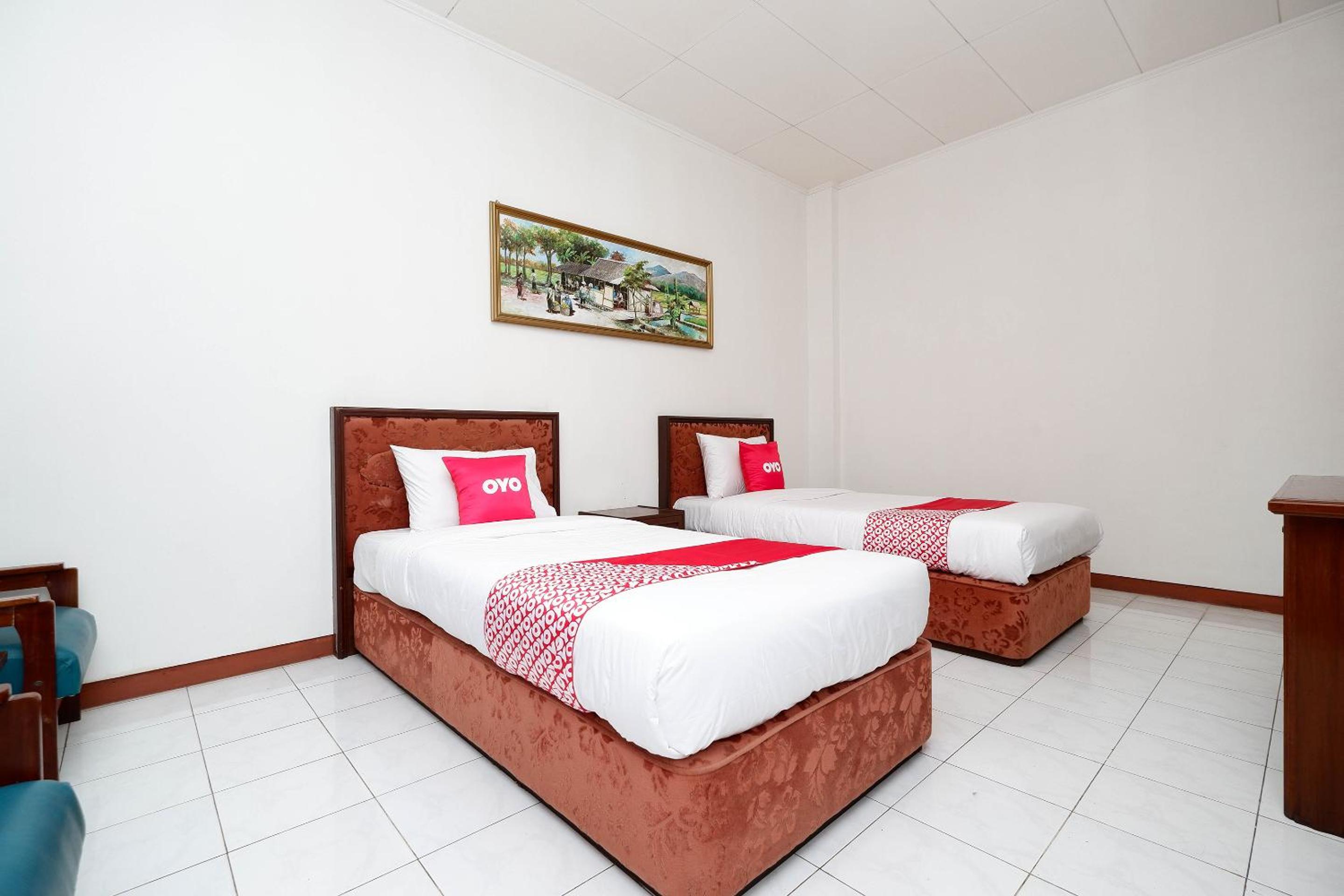 Standard Twin Room - Photo 11
