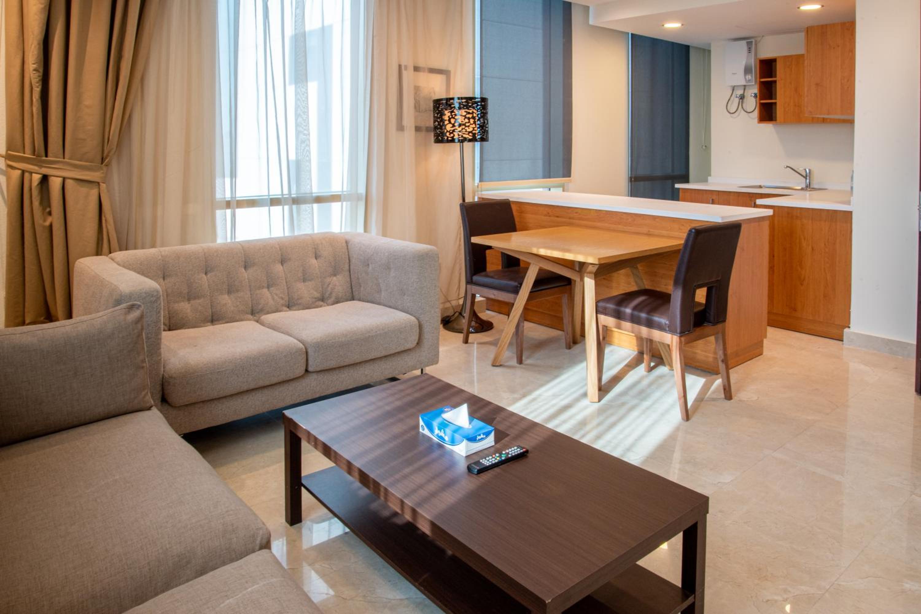 Studio Apartment - Photo 1