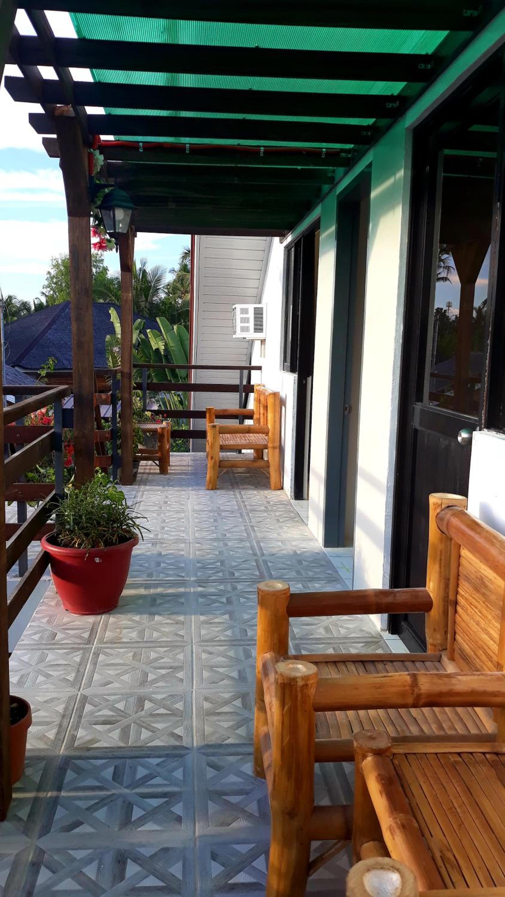 Double Room with Balcony - Photo 2