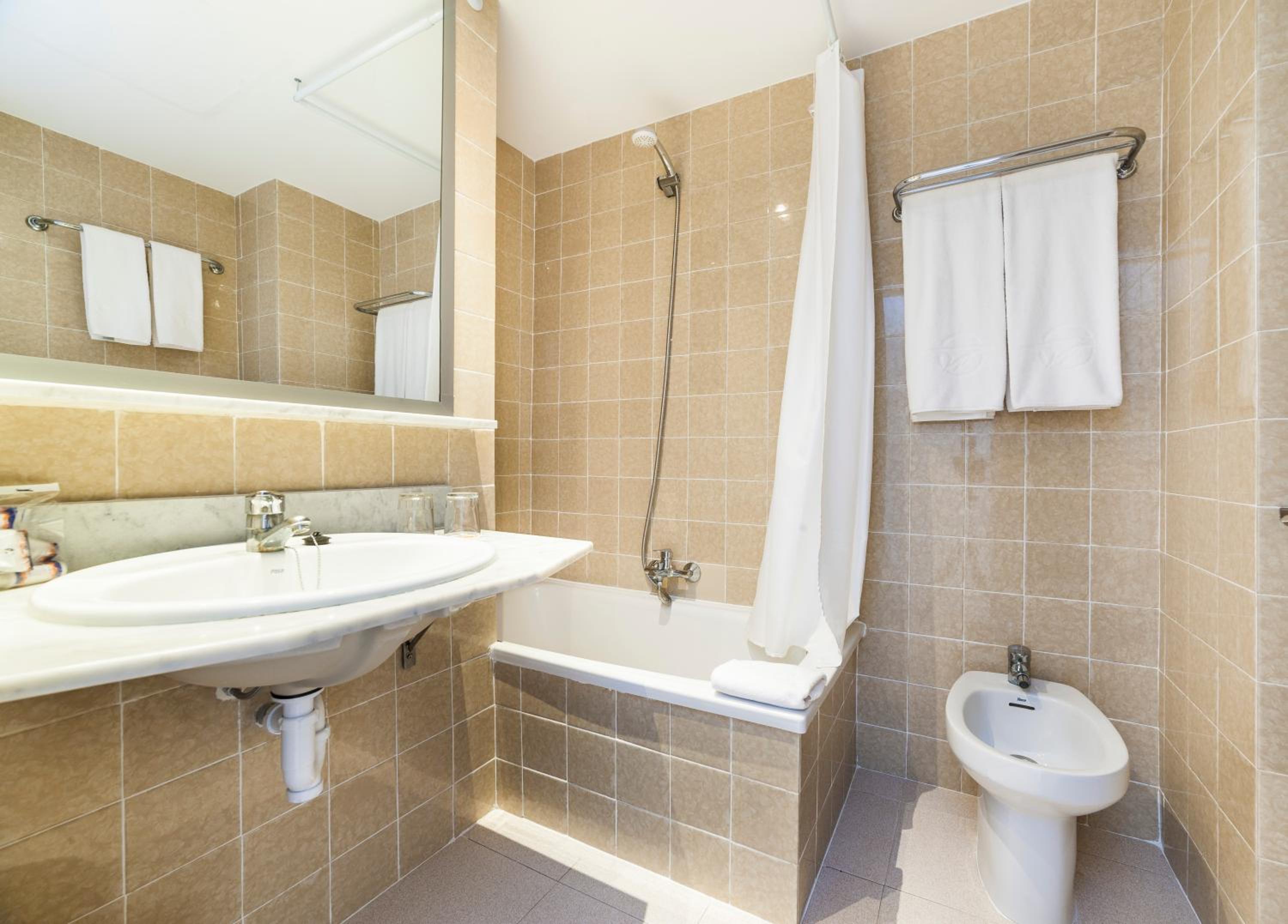 One-Bedroom Apartment with Water Park Access (1 Adult + 1 Child) photo 3