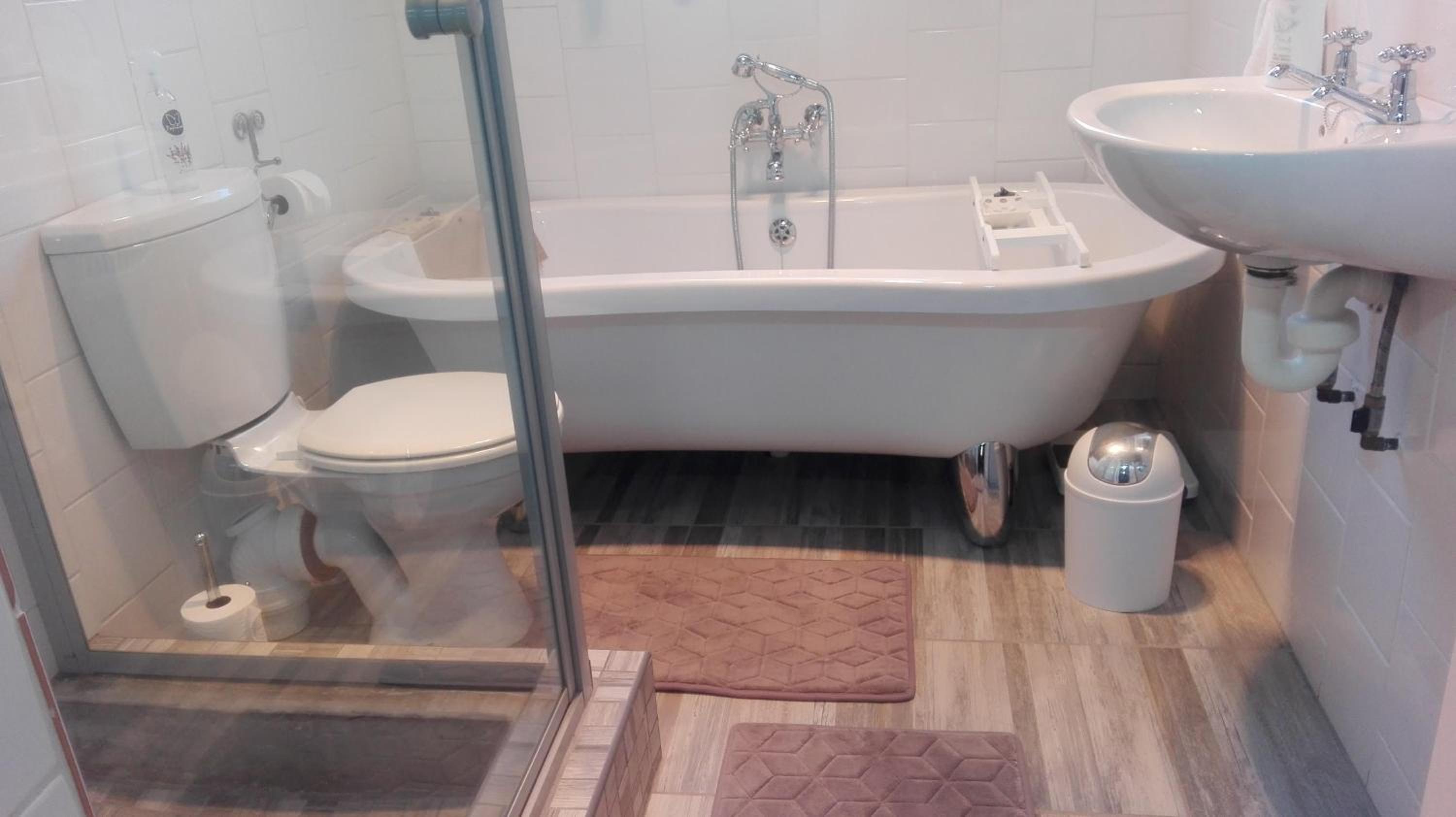 Deluxe Suite - Photo 3