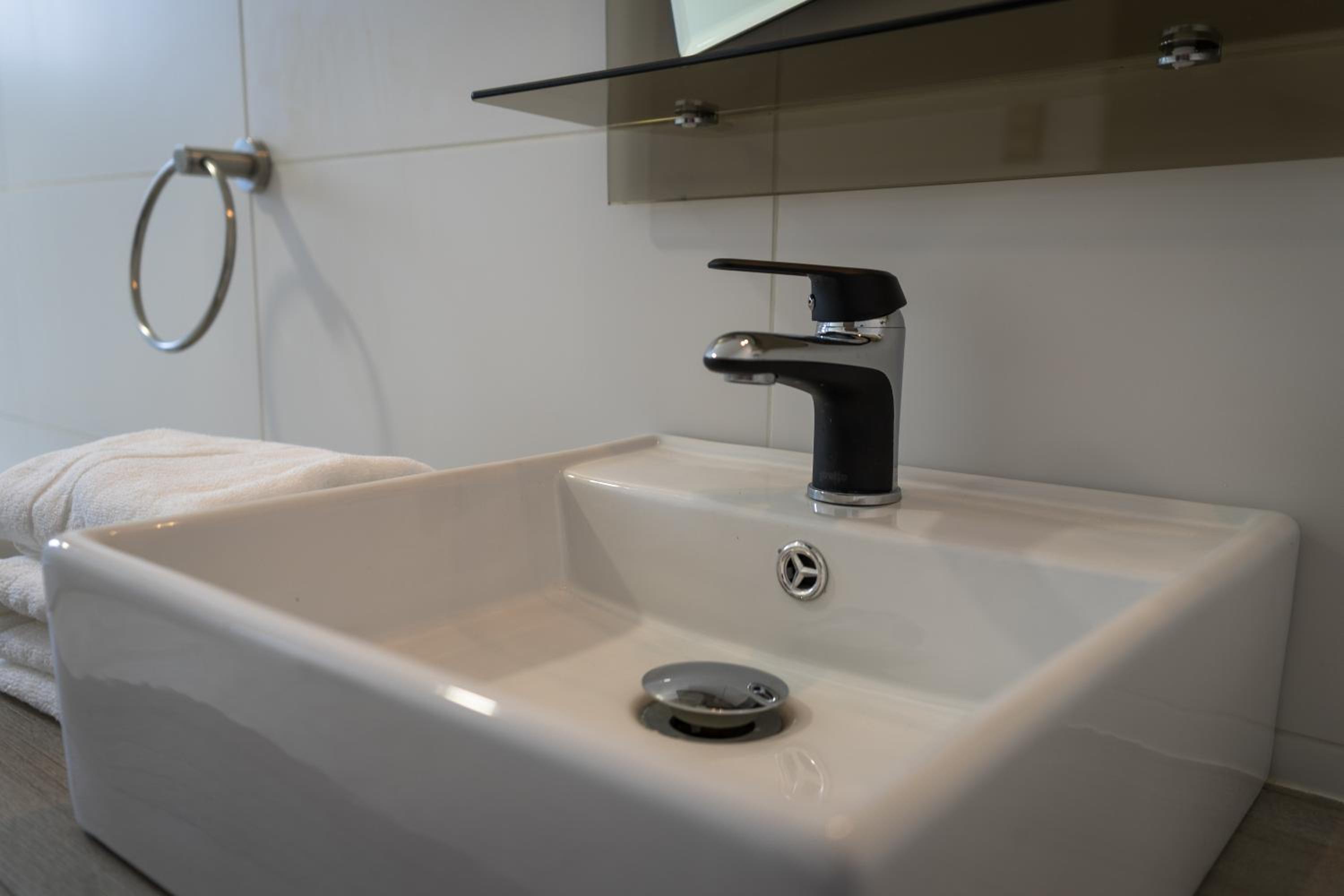 Single Room with Private Bathroom photo 2